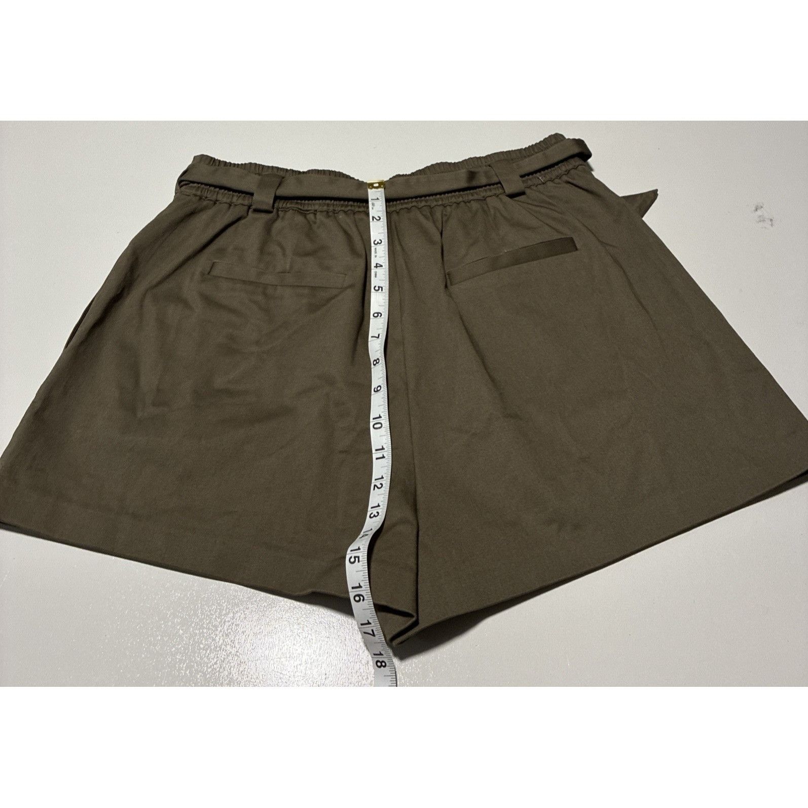 Ted Baker NWT Ted Baker RONNIIE Olive D-Ring Detail High-Waisted Short Size 27" / US 4 / IT 40 - 15 Thumbnail