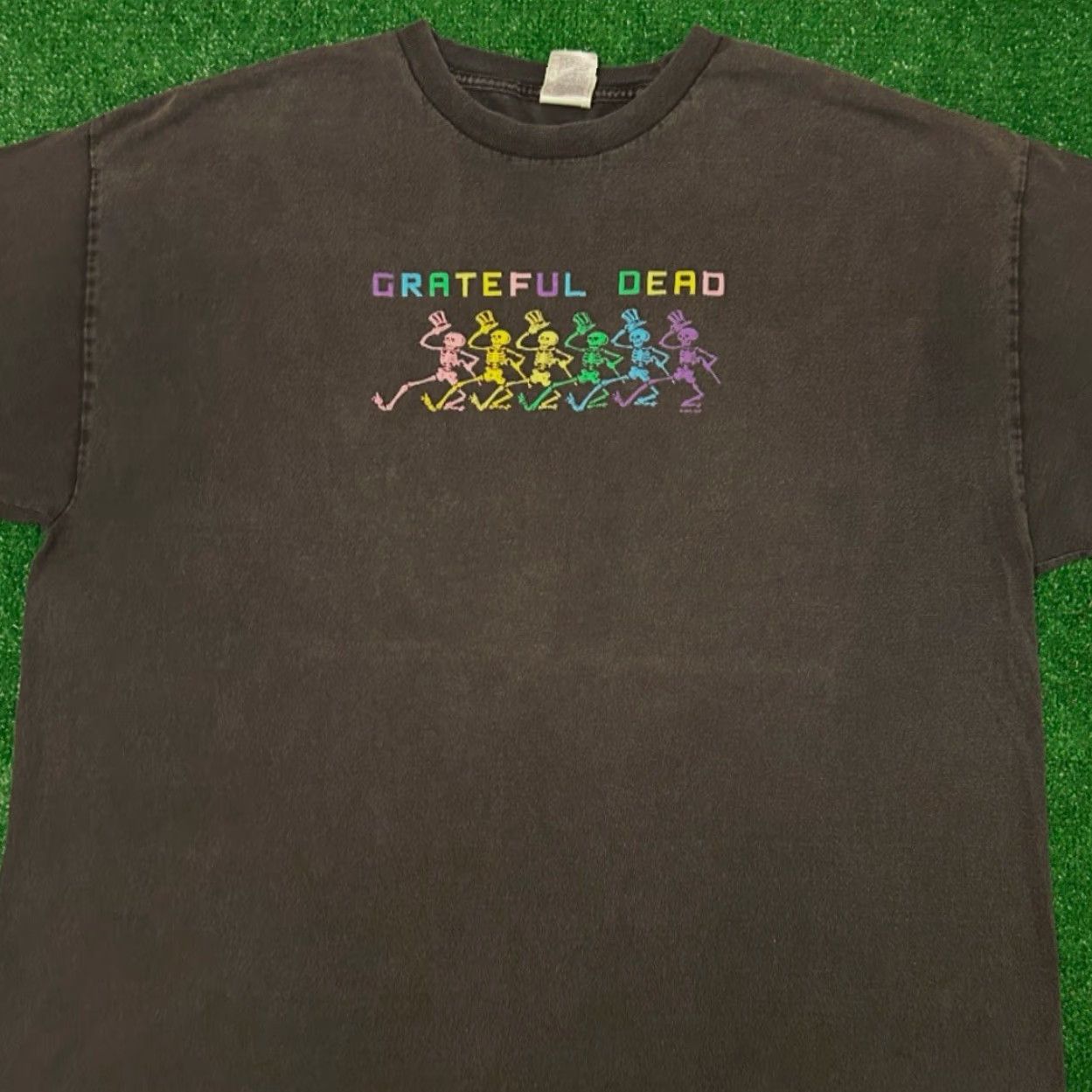 Vintage VINTAGE 90s Grateful Dead Band Tee Dancing Skeletons VTG 2005 Shirt Mens XXL Black Short Sleeve T-Shirt 2XL Men Grateful Dead Girls? Size US XXL / EU 58 / 5 - 4 Thumbnail