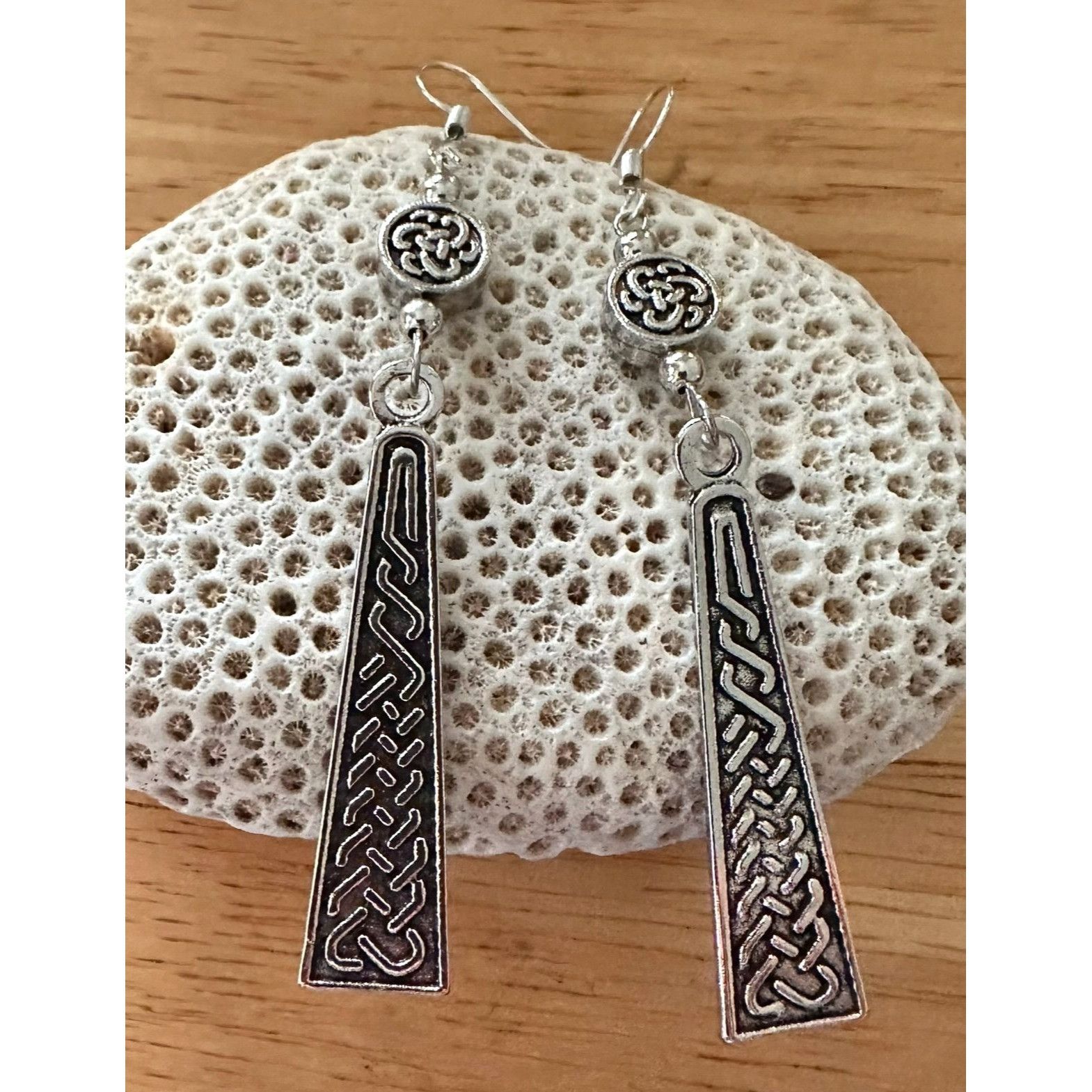 Handmade Celtic Knot Earrings Irish Jewelry St Patricks Day Parade Pa Size ONE SIZE - 1 Thumbnail