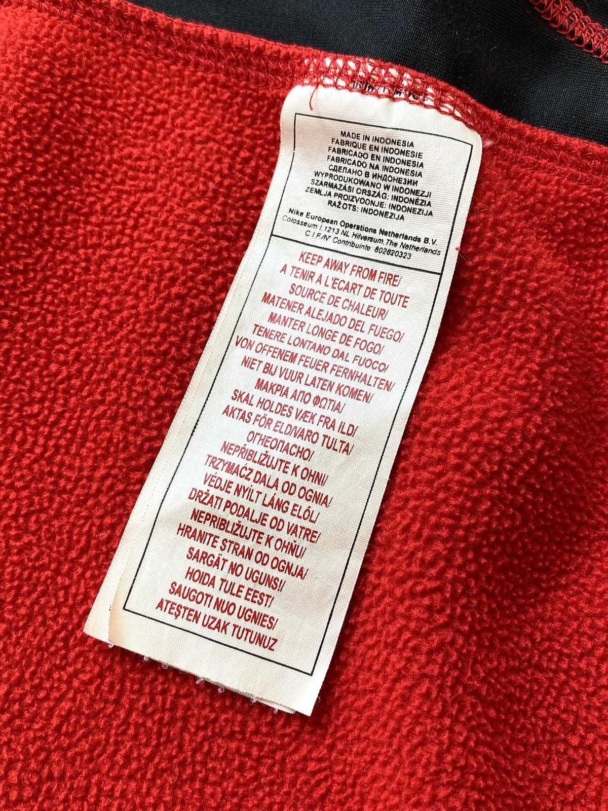 Nike × Vintage 🔥Vintage Y2K Nike red zip 🔥( M ) Size US M / EU 48-50 / 2 - 13 Thumbnail