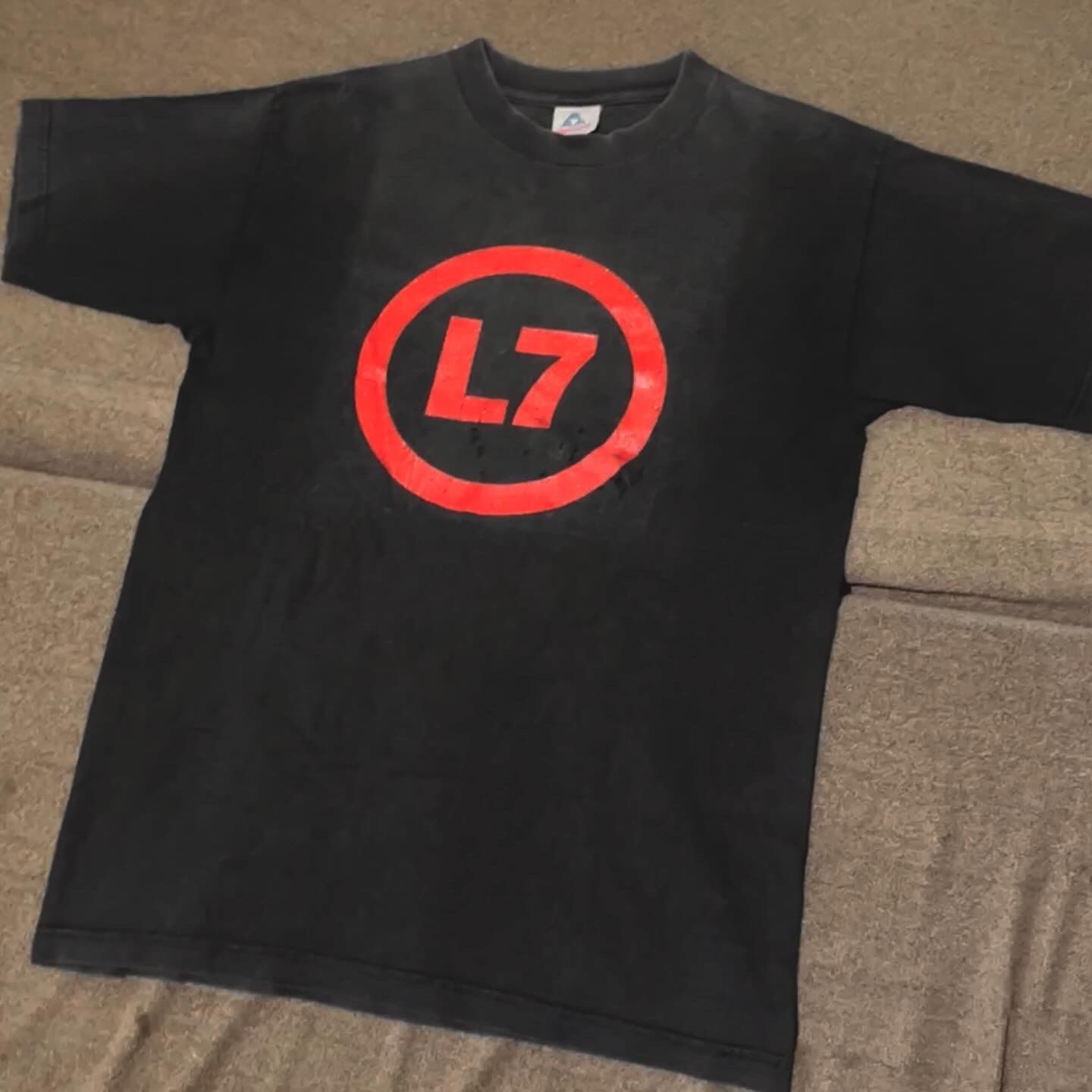 Band Tees Vintage 90s L7 shirt Nirvana,sonic youth,dinosaur jr Size US M / EU 48-50 / 2 - 6 Thumbnail