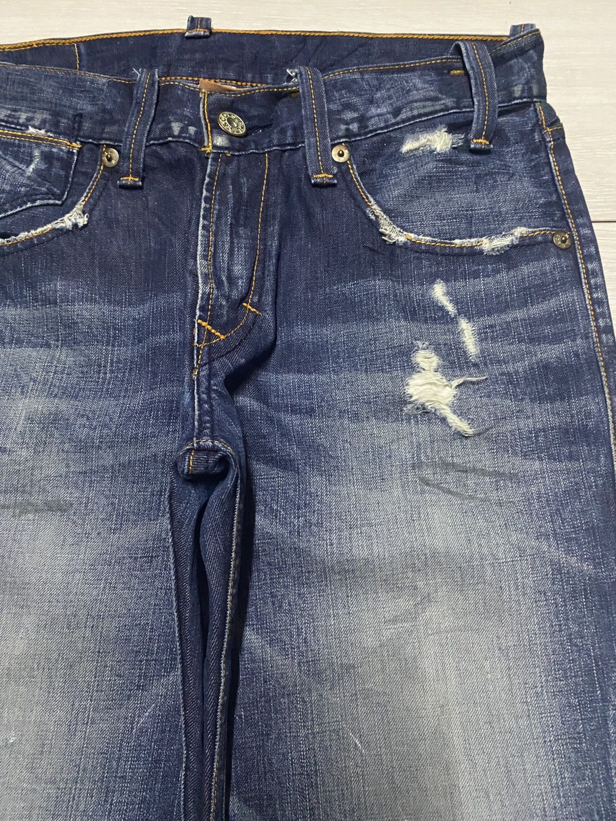 Levi's Vintage Levis 504 Fade Wash Distressed Straight Loose Jeans Size US 32 / EU 48 - 8 Thumbnail