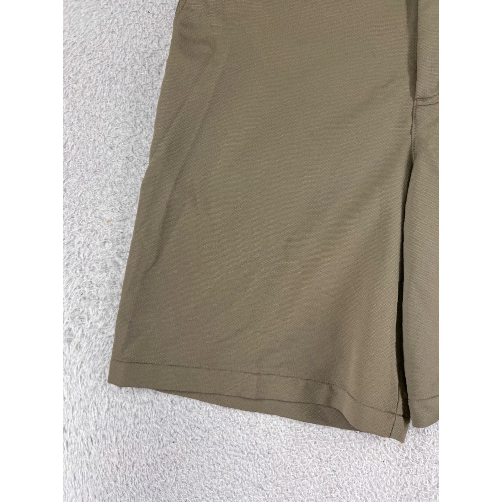 Nike Nike Shorts Adult 32 Beige Golf Pockets 32x10 Swoosh Polyester Vintage Regular Unisex Mens Womens 90s? Size US 32 / EU 48 - 4 Thumbnail