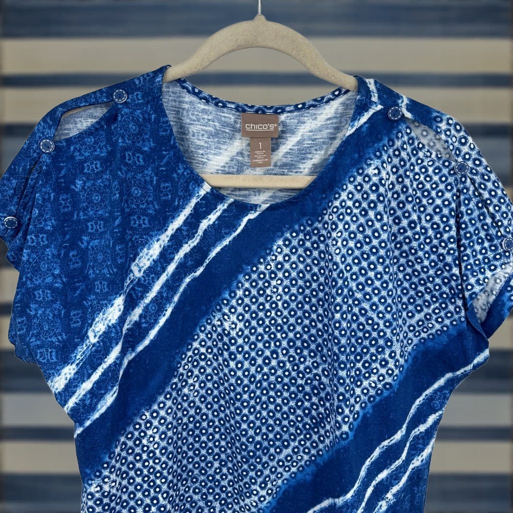 Vintage Chico's Blouse Shirt Womens Medium Blue White Mixed Print Bohemian Short Sleeve Cold Shoulder Button Cotton Slub Knit Scoop Neck 100% Cotton Pullover Size M / US 6-8 / IT 42-44 - 1 Thumbnail