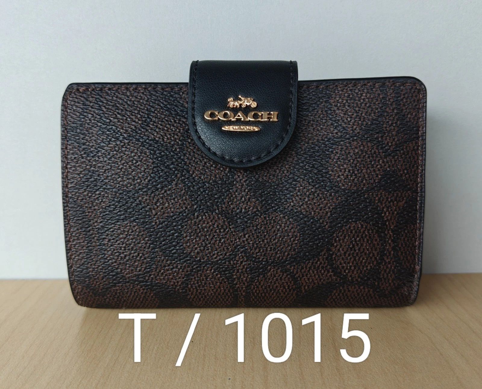 Coach Coach Medium Corner Zip Wallet In Signature T/1015 Size ONE SIZE - 12 Thumbnail