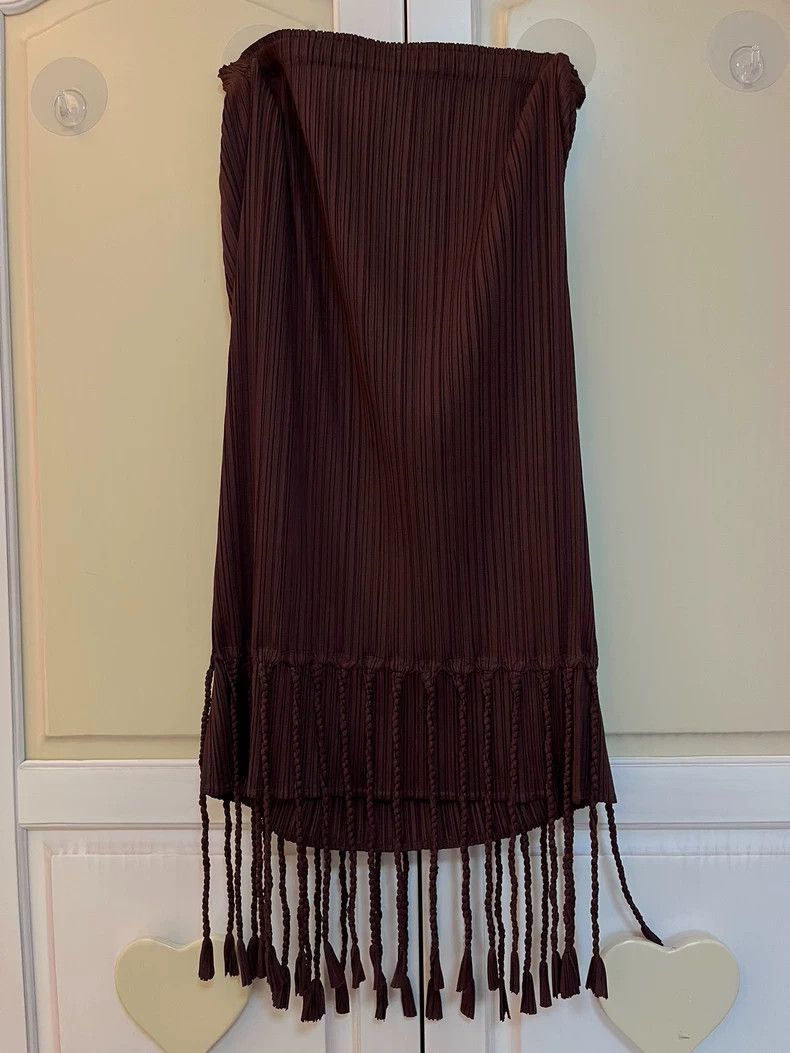 Issey Miyake Issey Miyake Red fringed skirt Size 25" / US 0 / IT 36 - 1 Thumbnail