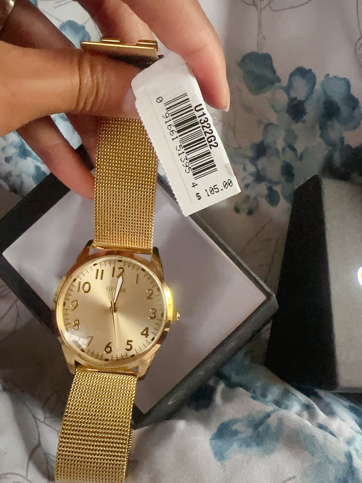Guess Guess gold tone analog watch MESH BAND ADJUSTABLE BRACELET Size ONE SIZE - 4 Thumbnail