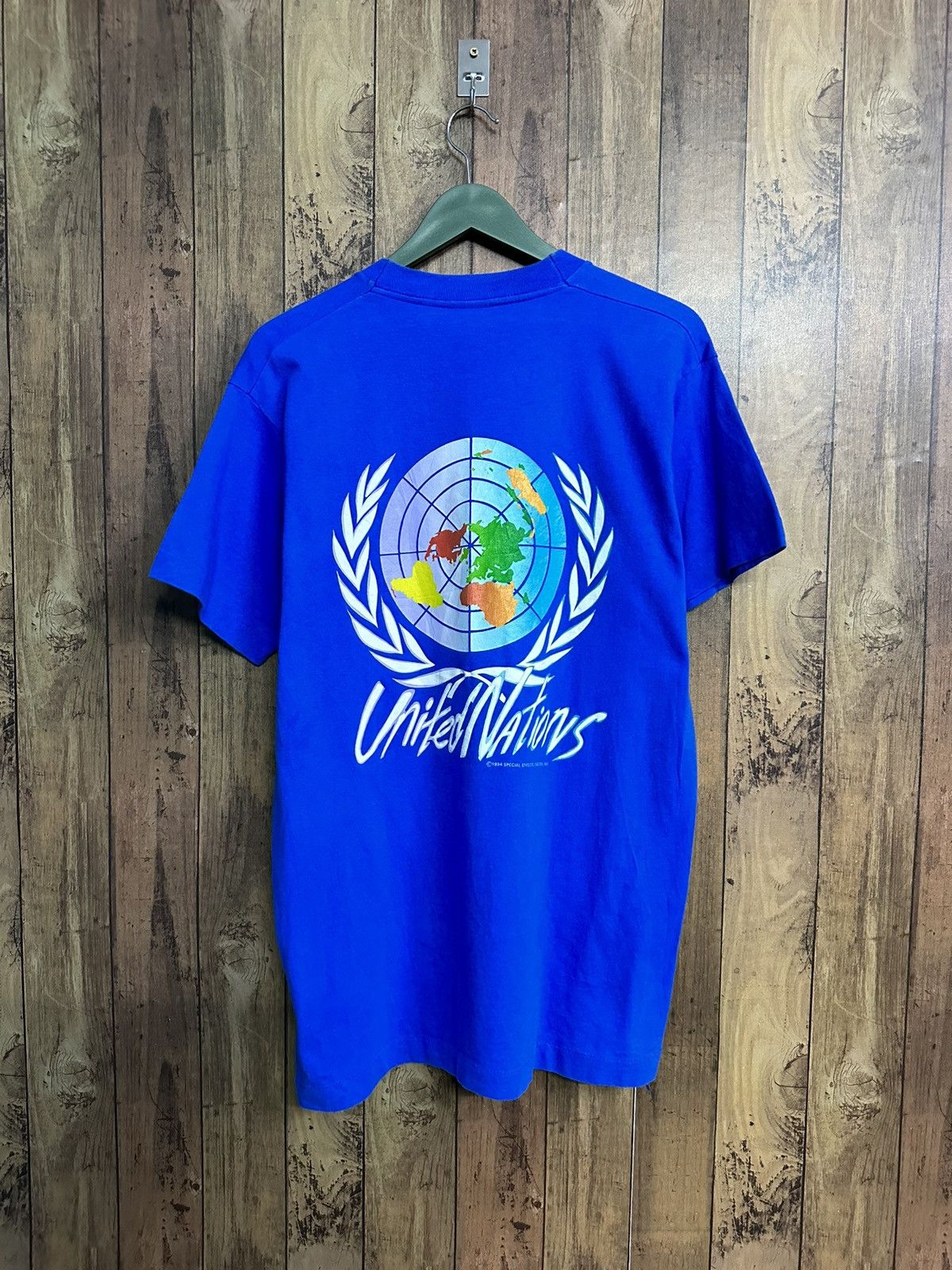Fruit Of The Loom Vintage 1994 United Nations FOTL Tshirt A247 Size US S / EU 44-46 / 1 - 1 Thumbnail