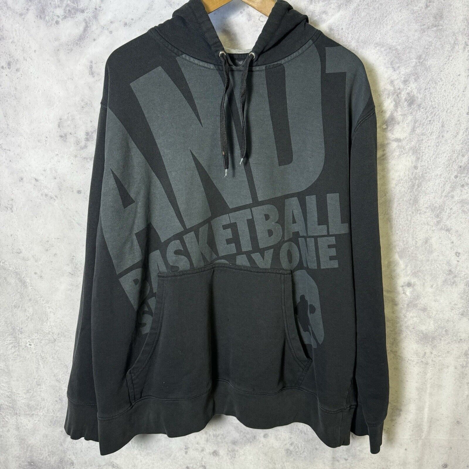 Vintage And1 Sweatshirt Hoodie Mens 2XL Black Basketball Vintage Size US XXL / EU 58 / 5 - 1 Thumbnail