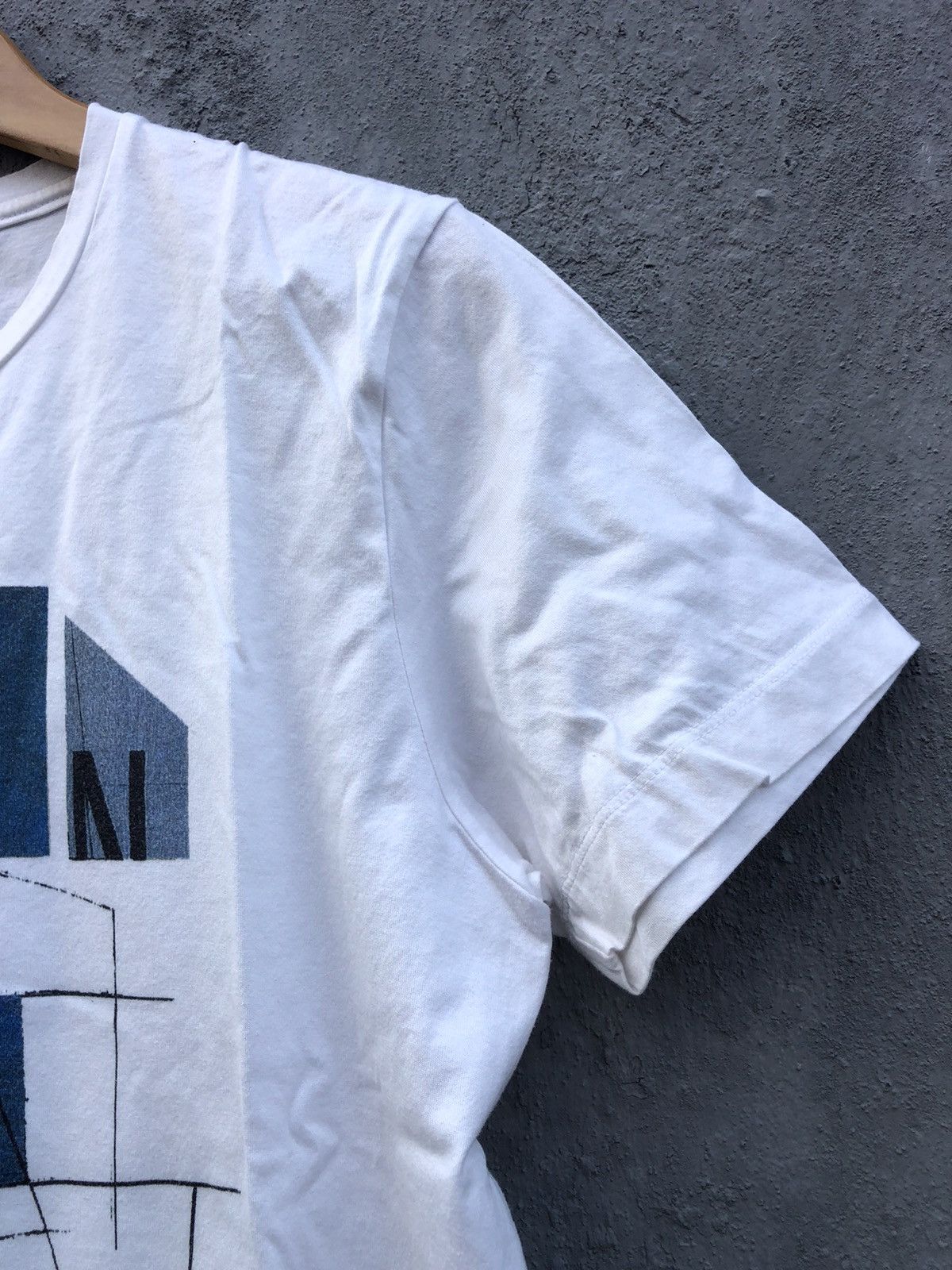 Lanvin Lanvin Abstrac News Paper Logo Tee Size US M / EU 48-50 / 2 - 6 Thumbnail