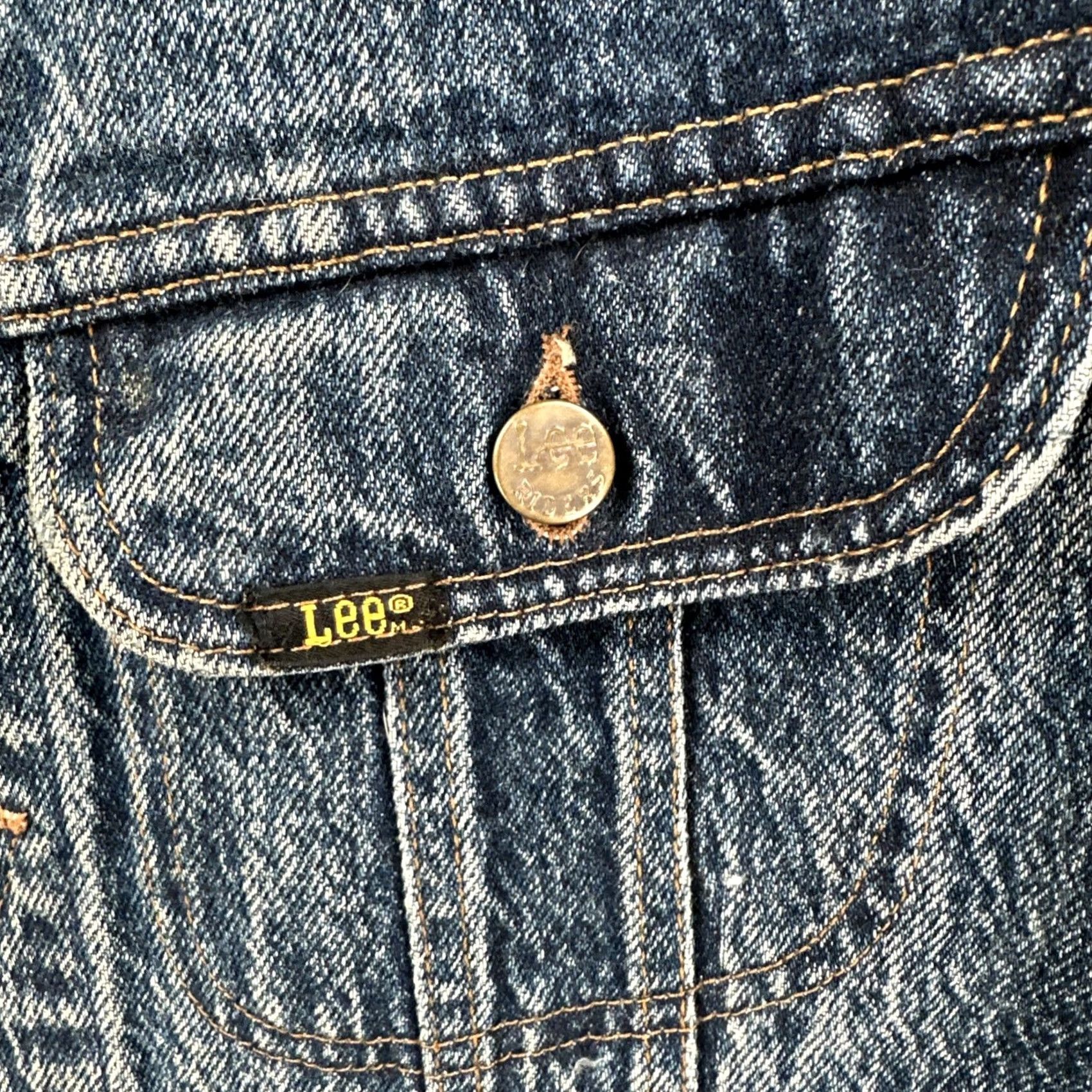 Lee VINTAGE Lee Riders M.R. Adult Medium PATD-153438 Made In USA Distressed Denim Jacket Rockabilly Blue Men Size US M / EU 48-50 / 2 - 6 Thumbnail