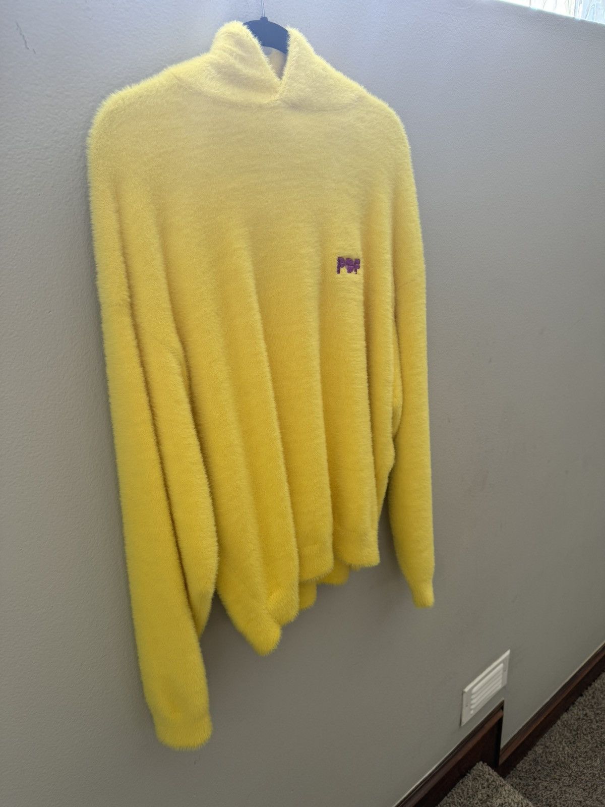 PDF PDF Yellow Hoodie Size US M / EU 48-50 / 2 - 3 Thumbnail
