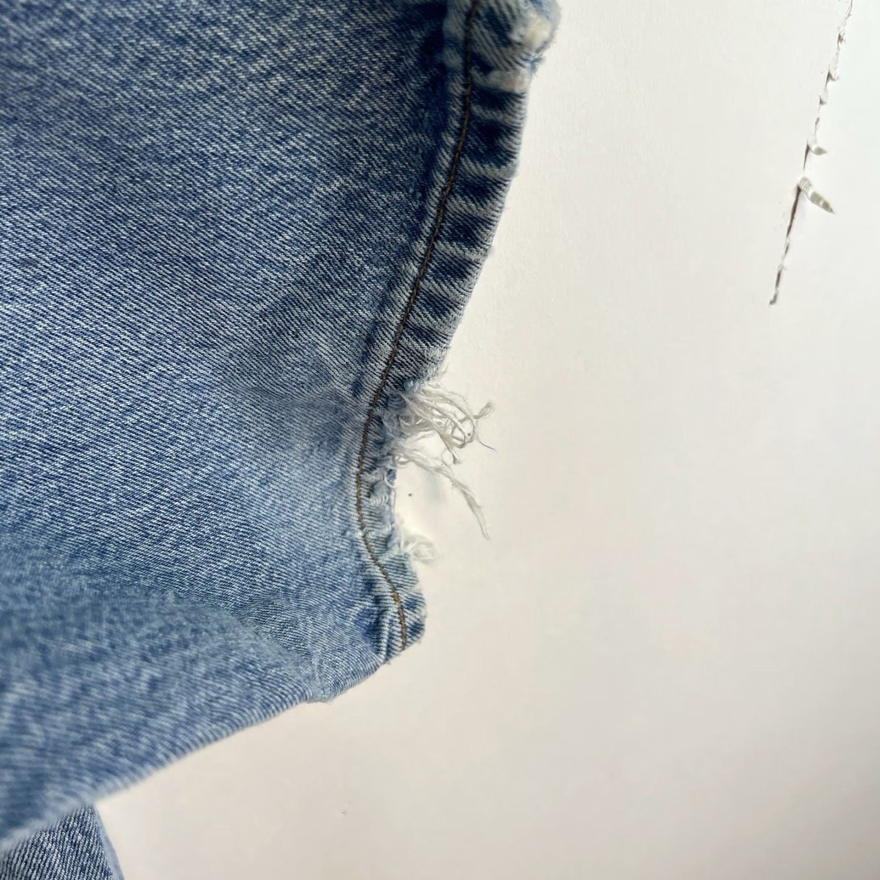 Levi's VTG Levi's 501 Jeans Denim Distressed Straight Size 34 X 35 Blue Men Regular 90s Theme Size US 34 / EU 50 - 5 Thumbnail