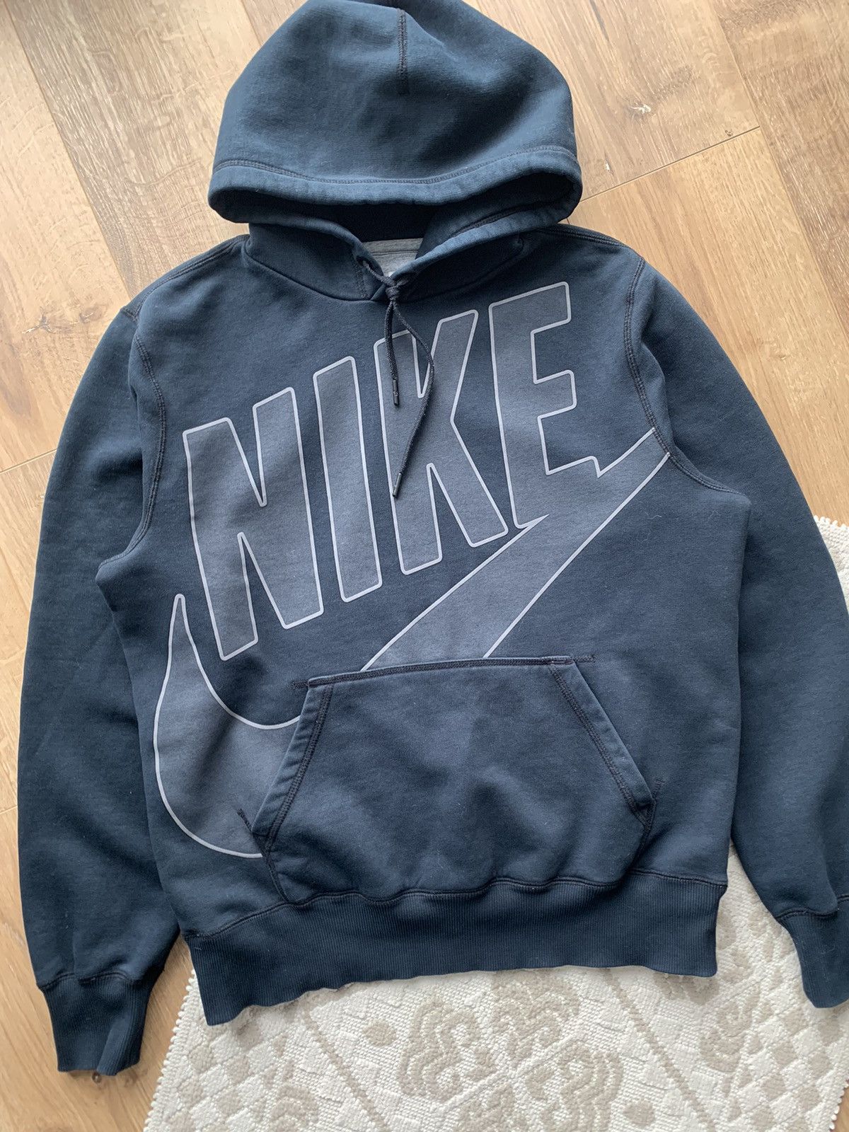 Nike Vintage Nike center logo big swoosh hoodie pullover Size US M / EU 48-50 / 2 - 3 Thumbnail