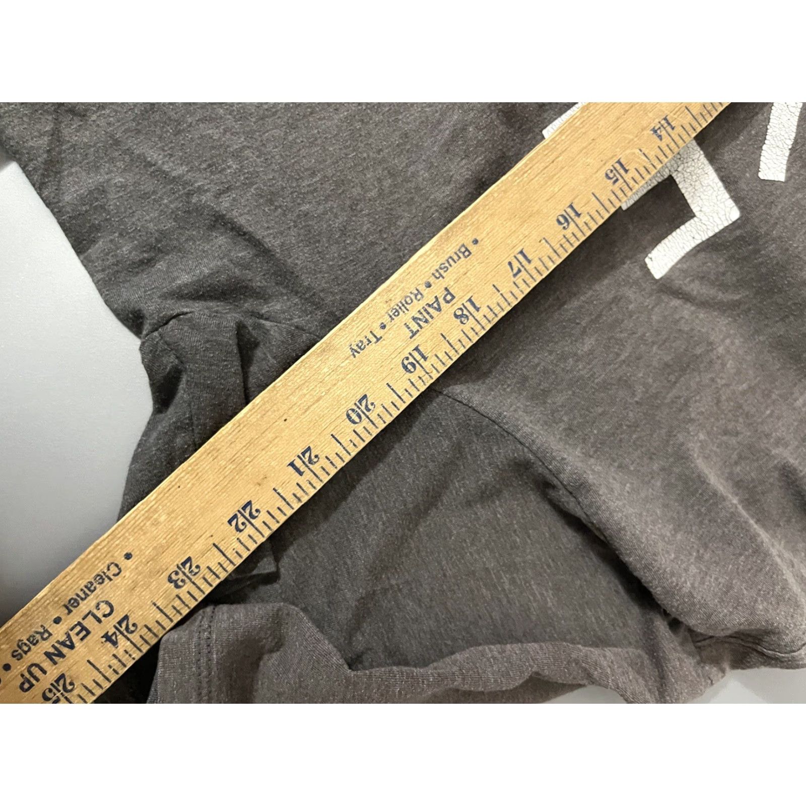 Nike Nike Dri-Fit Tee Shirt Adult Large Gray Short Sleeve Crew Neck Logo T-Shirt Men Folded Brand Nike Dri-FIT 90s/Logo Theme Size US L / EU 52-54 / 3 - 5 Thumbnail