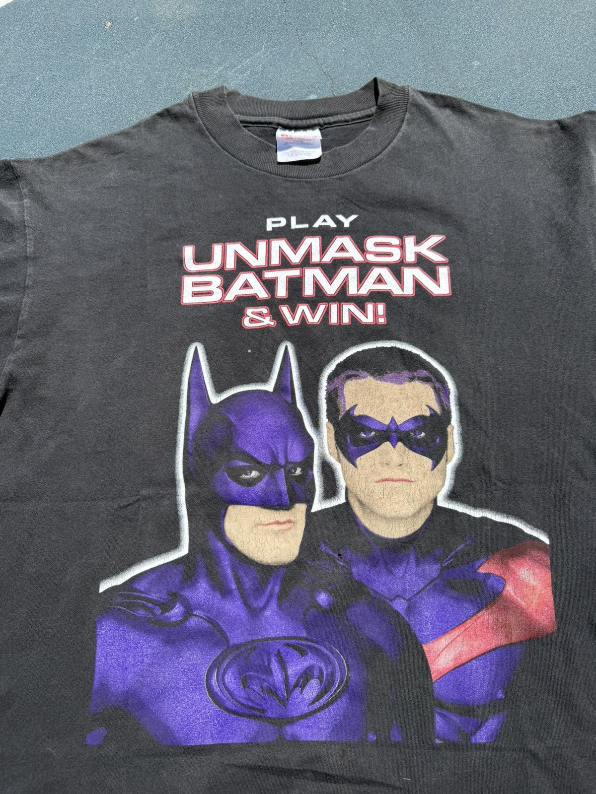 Hanes Vintage 1997 Batman & Robins Tshirt. Size US L / EU 52-54 / 3 - 2 Thumbnail