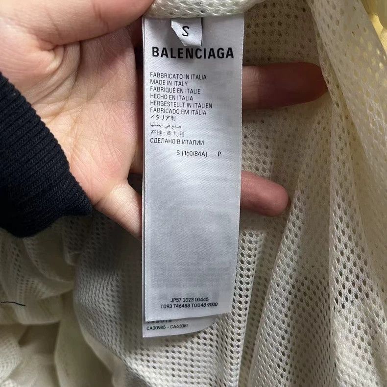 Balenciaga Balenciaga latest white logo letter print contrasting sun p Size US M / EU 48-50 / 2 - 6 Thumbnail