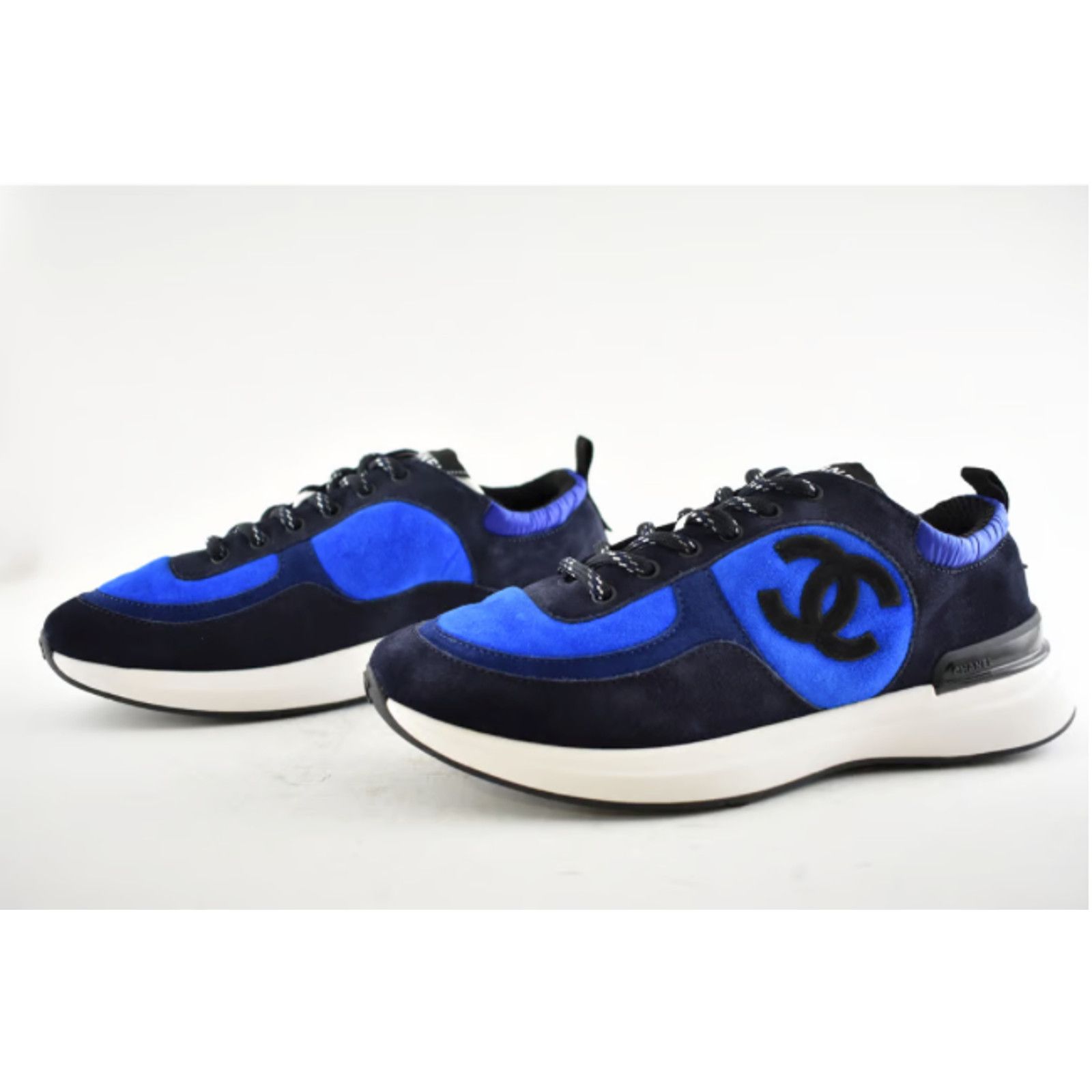 Chanel 21K CC Logo Lace Up Tie Flat Runner Trainer Sneaker 39.5 Size US 9.5 / IT 39.5 - 11 Thumbnail