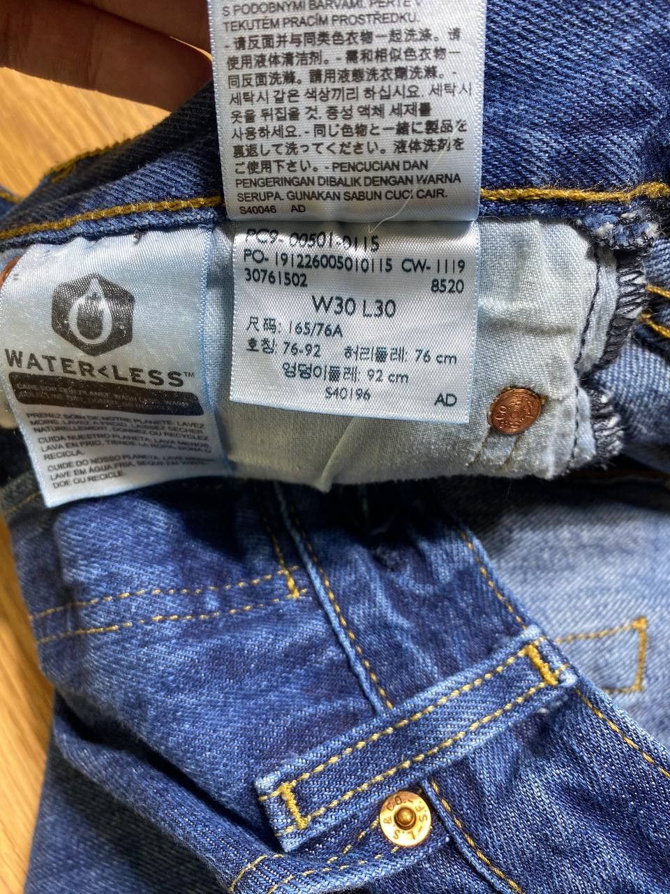 Levi's VINTAGE LEVIS 501 DISTRESS BLUE WASH JEANS Size US 30 / EU 46 - 2 Thumbnail
