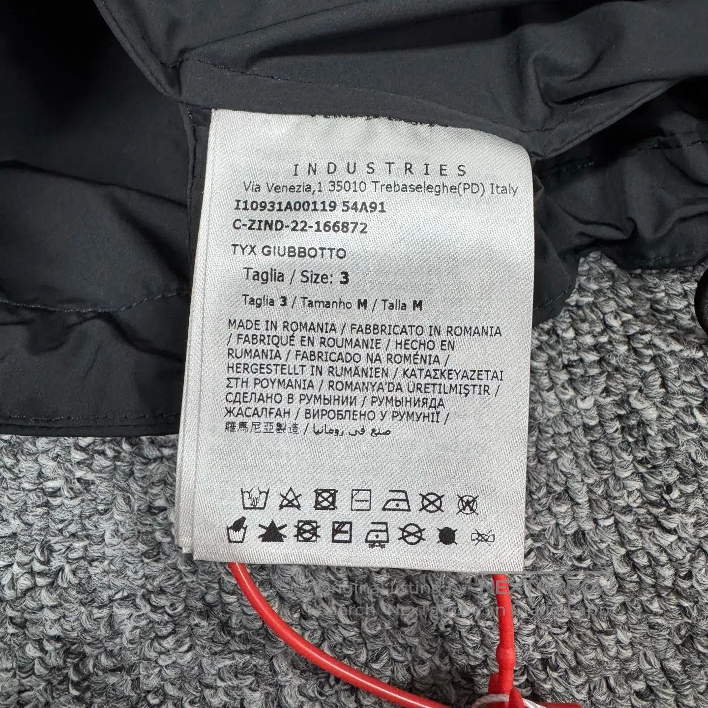 Moncler Moncler TYX Cap-equipped outdoor casual jacket| Size US L / EU 52-54 / 3 - 7 Thumbnail