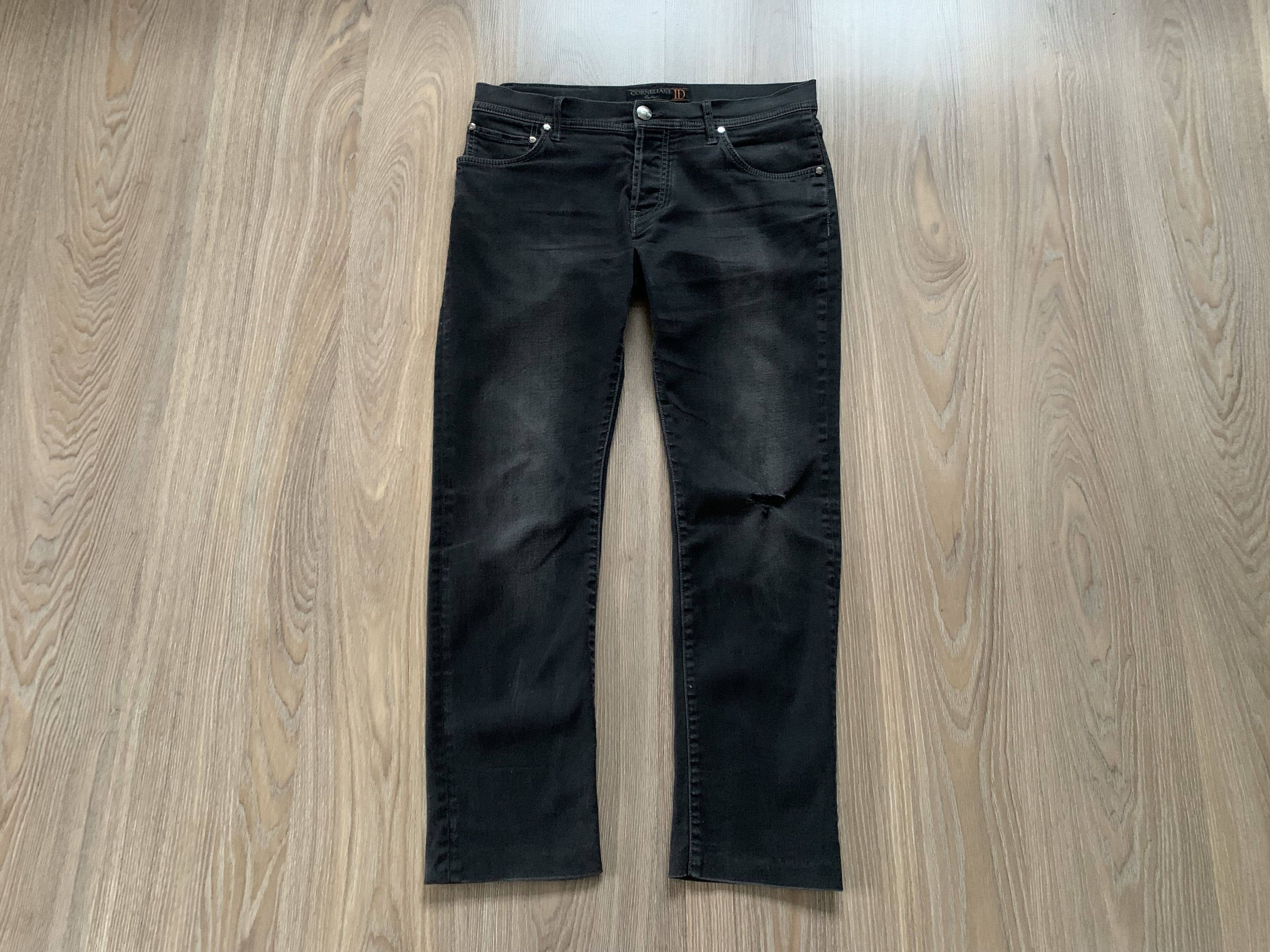 Corneliani Corneliani Black Distress Jeans Size US 34 / EU 50 - 2 Thumbnail
