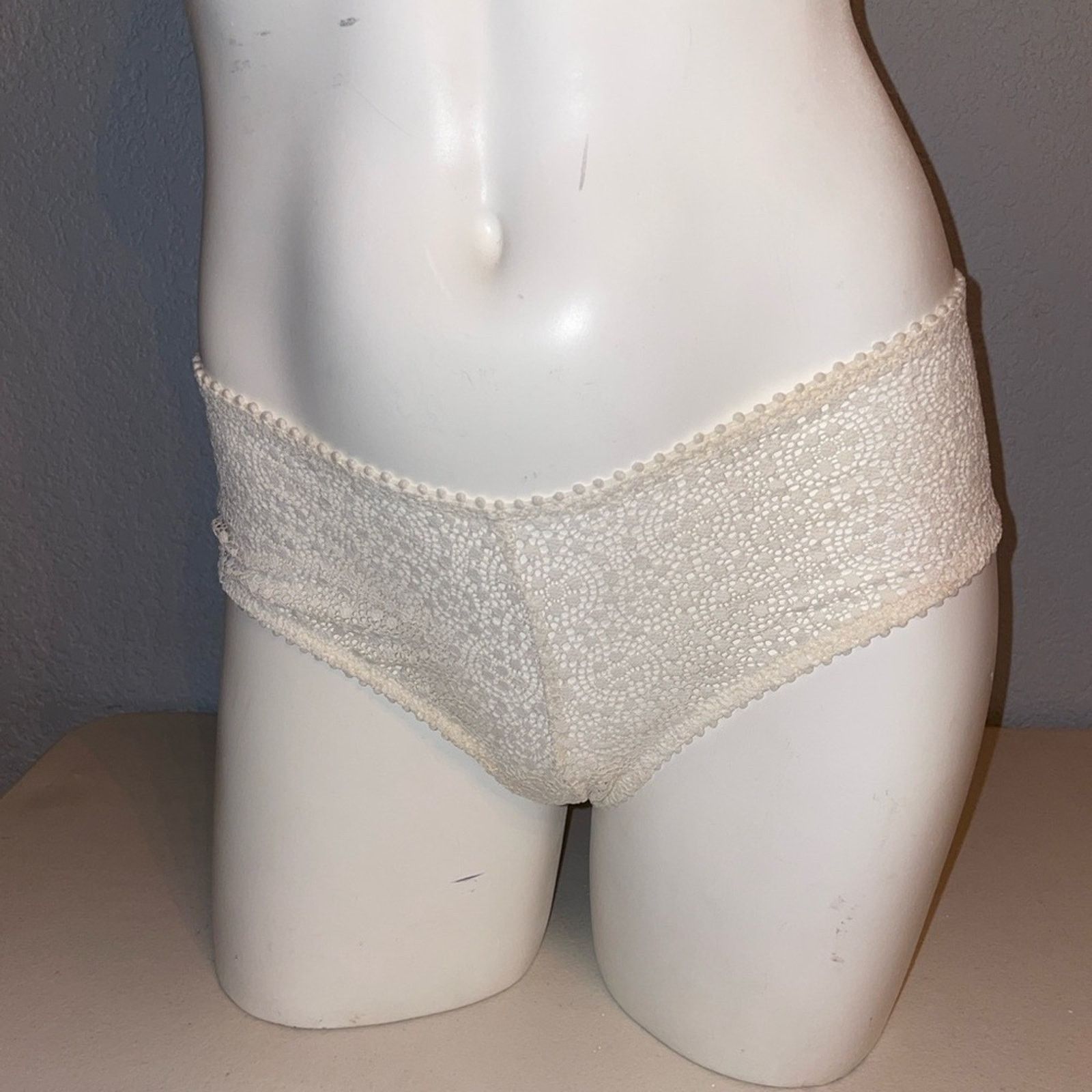 Victoria's Secret Victoria’s Secret Cheeky Panty Lace Panty Denim Bow Back Size ONE SIZE - 4 Thumbnail