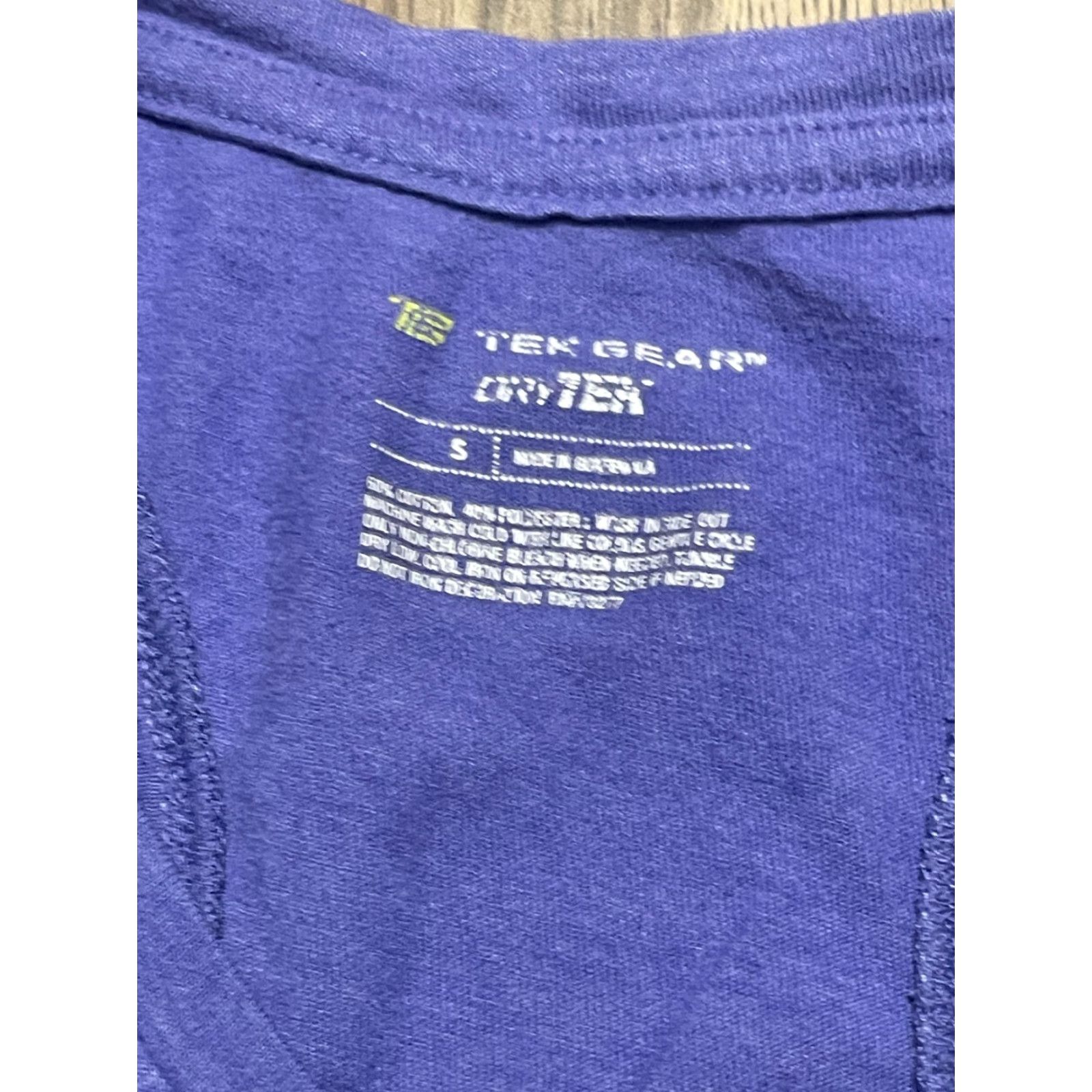 Tek Gear Tek Gear Tank Top Womens Size Small Purple Pretty Tough Shirt Tank Basic Modern 90s? Size S / US 4 / IT 40 - 6 Thumbnail