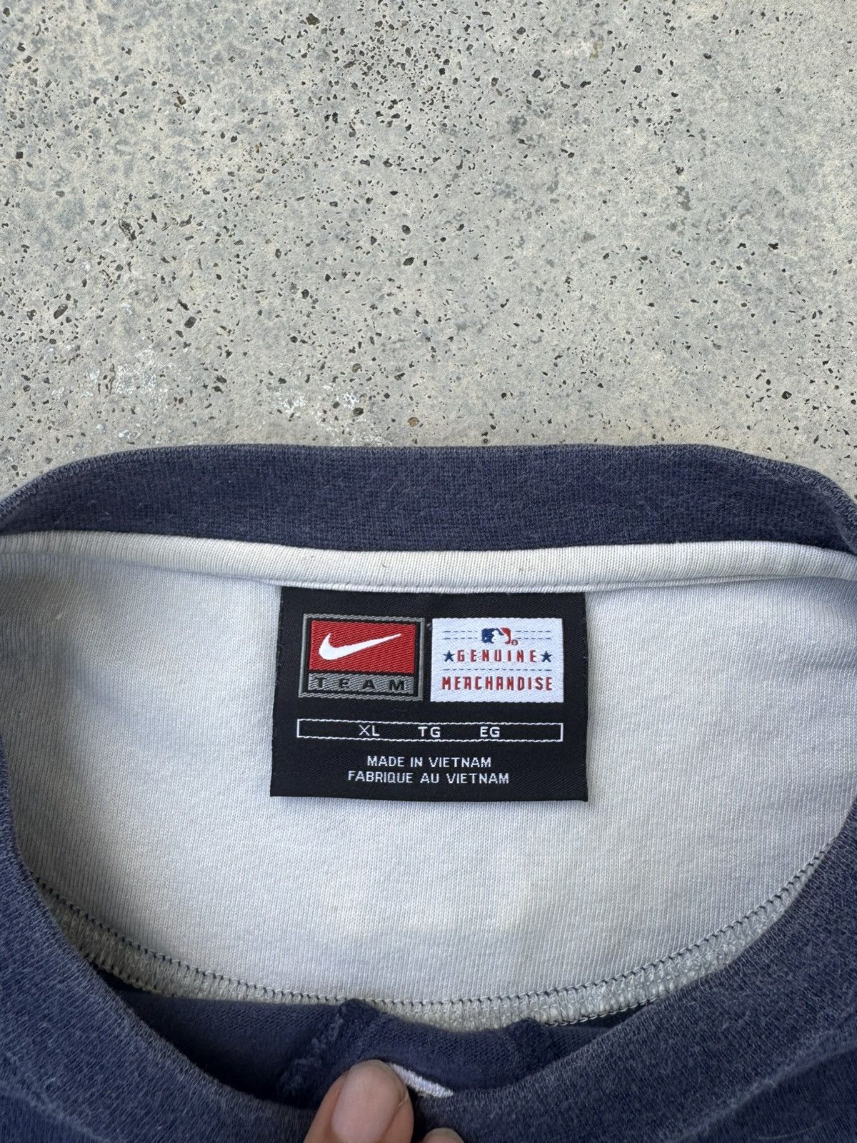 Nike 2000s Faded Nike Center Swoosh X New York Yankees Tees Size US XL / EU 56 / 4 - 6 Thumbnail