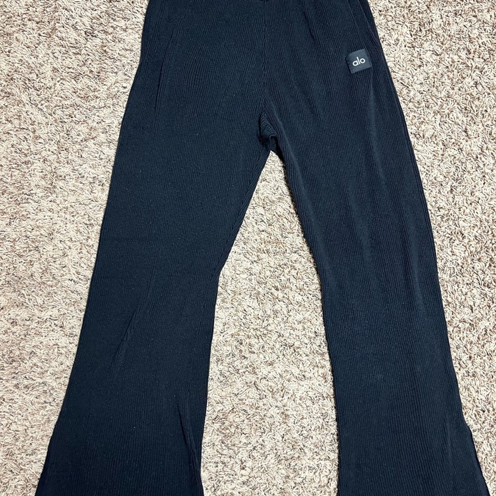 Alo Yoga ALO Yoga Knit High-Waist Salana Wide Leg Pants size small Size 27" / US 4 / IT 40 - 6 Thumbnail