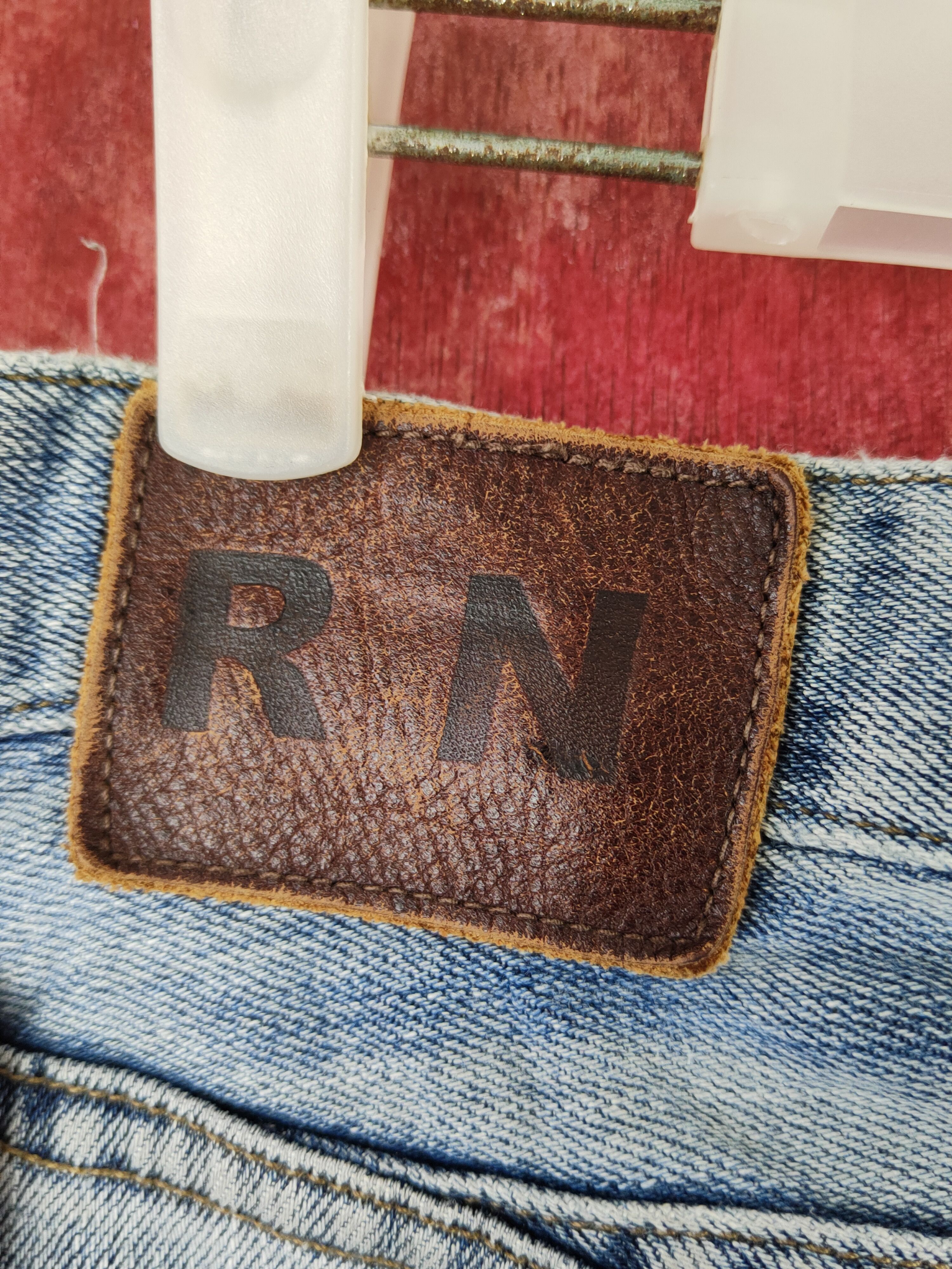 R.Newbold R.Newbold Blue Faded Distressed Ripped Jeans #S1670 Size 30" / US 8 / IT 44 - 8 Thumbnail