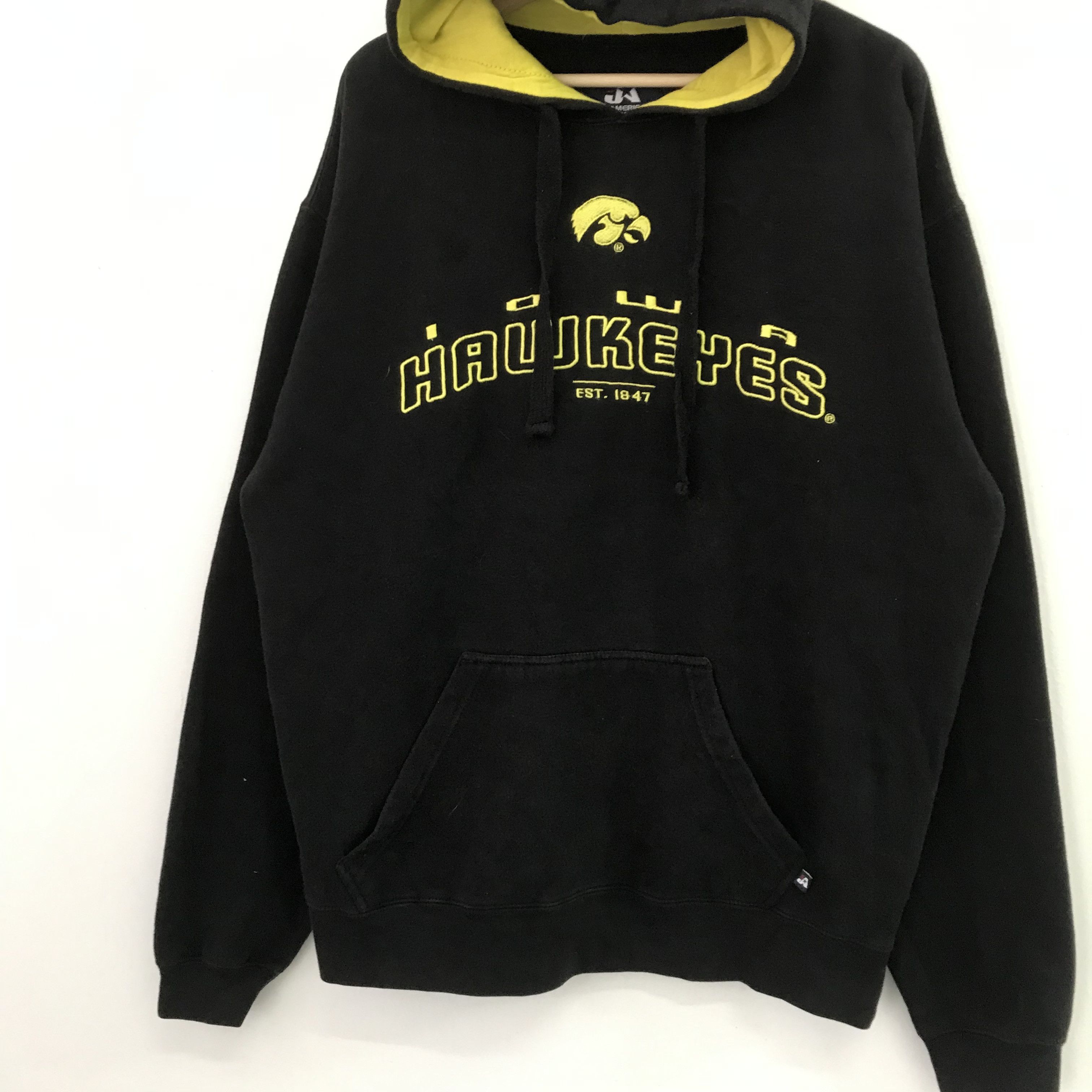 NCAA Vintage Iowa Hawkeyes Ncaa Sweater - 530 Size US L / EU 52-54 / 3 - 3 Thumbnail