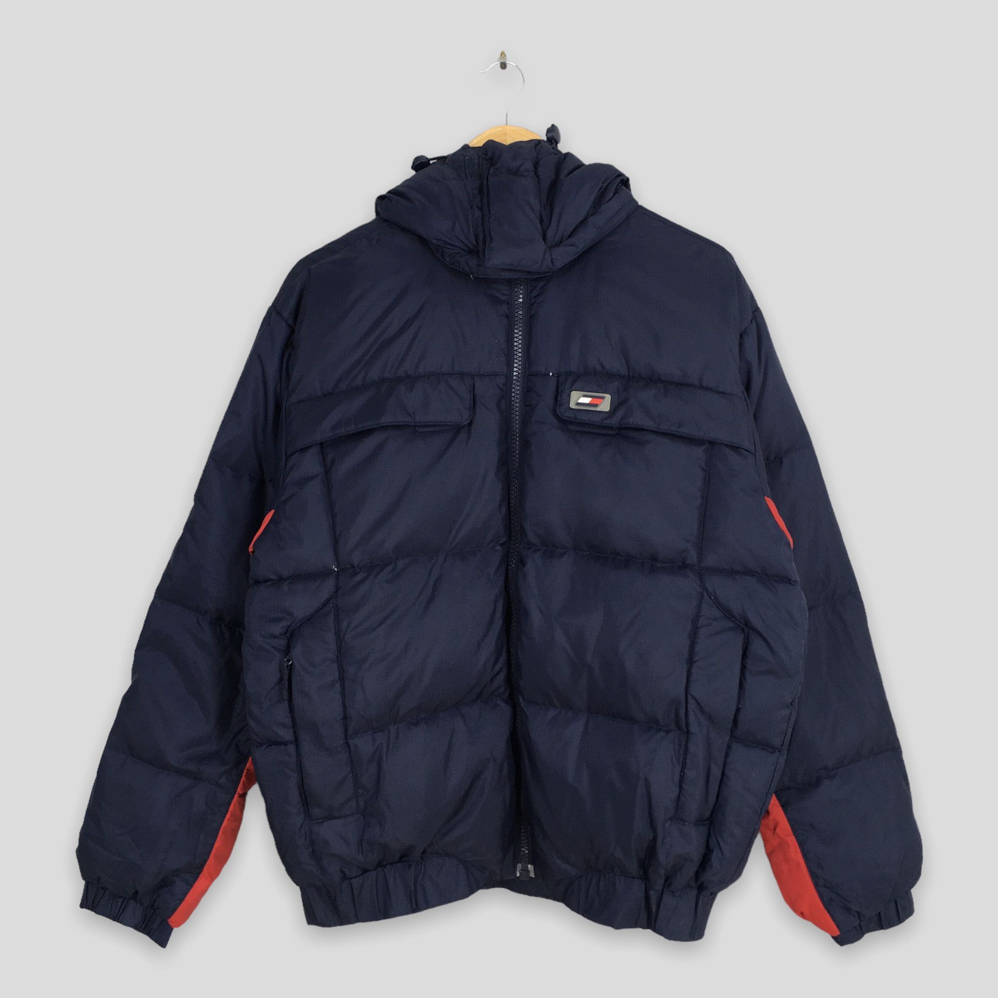 Tommy Hilfiger Vintage Tommy Hilfiger Bomber Puffer Jacket Small Size US S / EU 44-46 / 1 - 1 Thumbnail