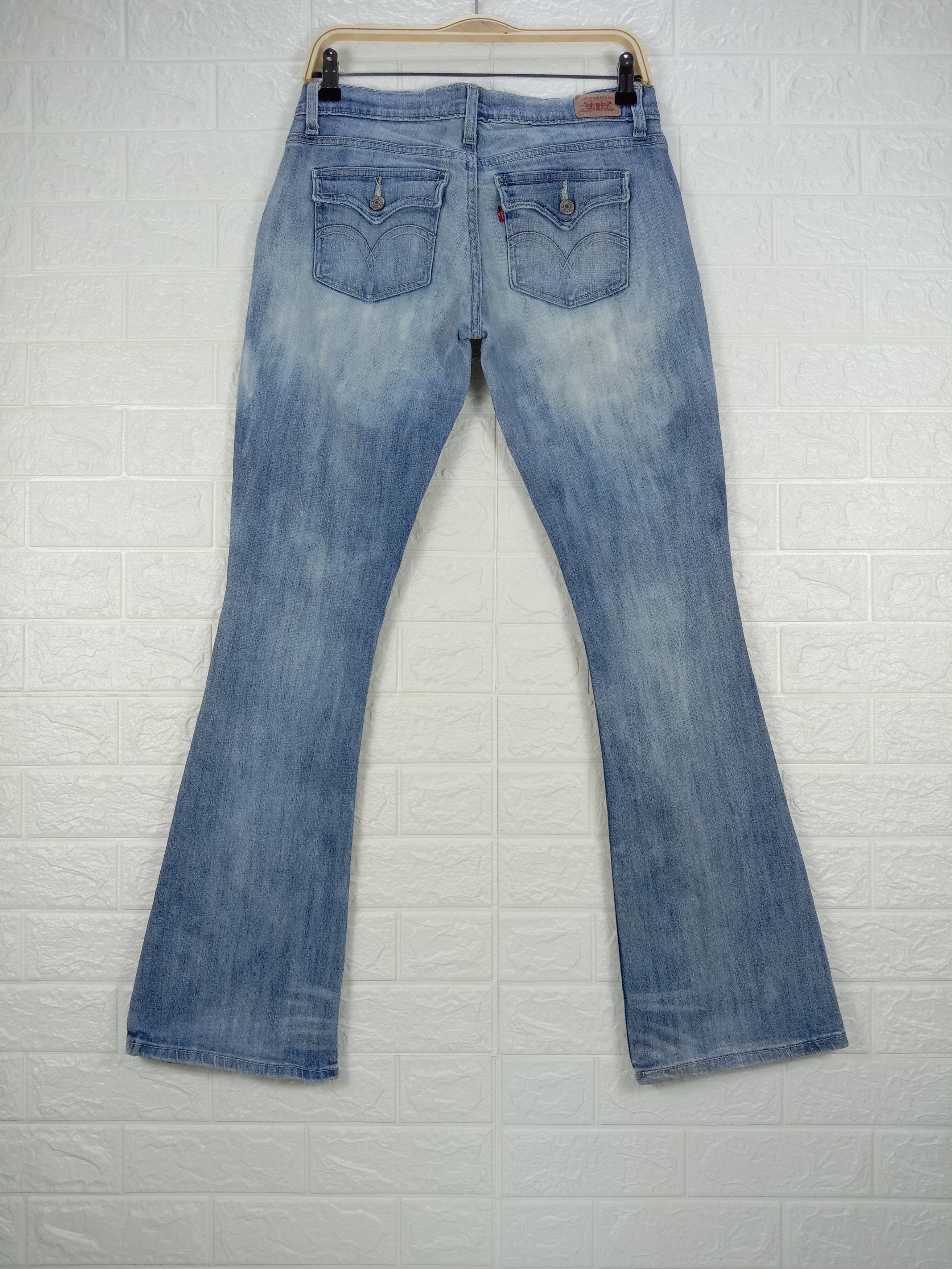 Levi's Vintage Levi's 524 Flare Jeans Faded Blue Denim Size 30" / US 8 / IT 44 - 5 Thumbnail