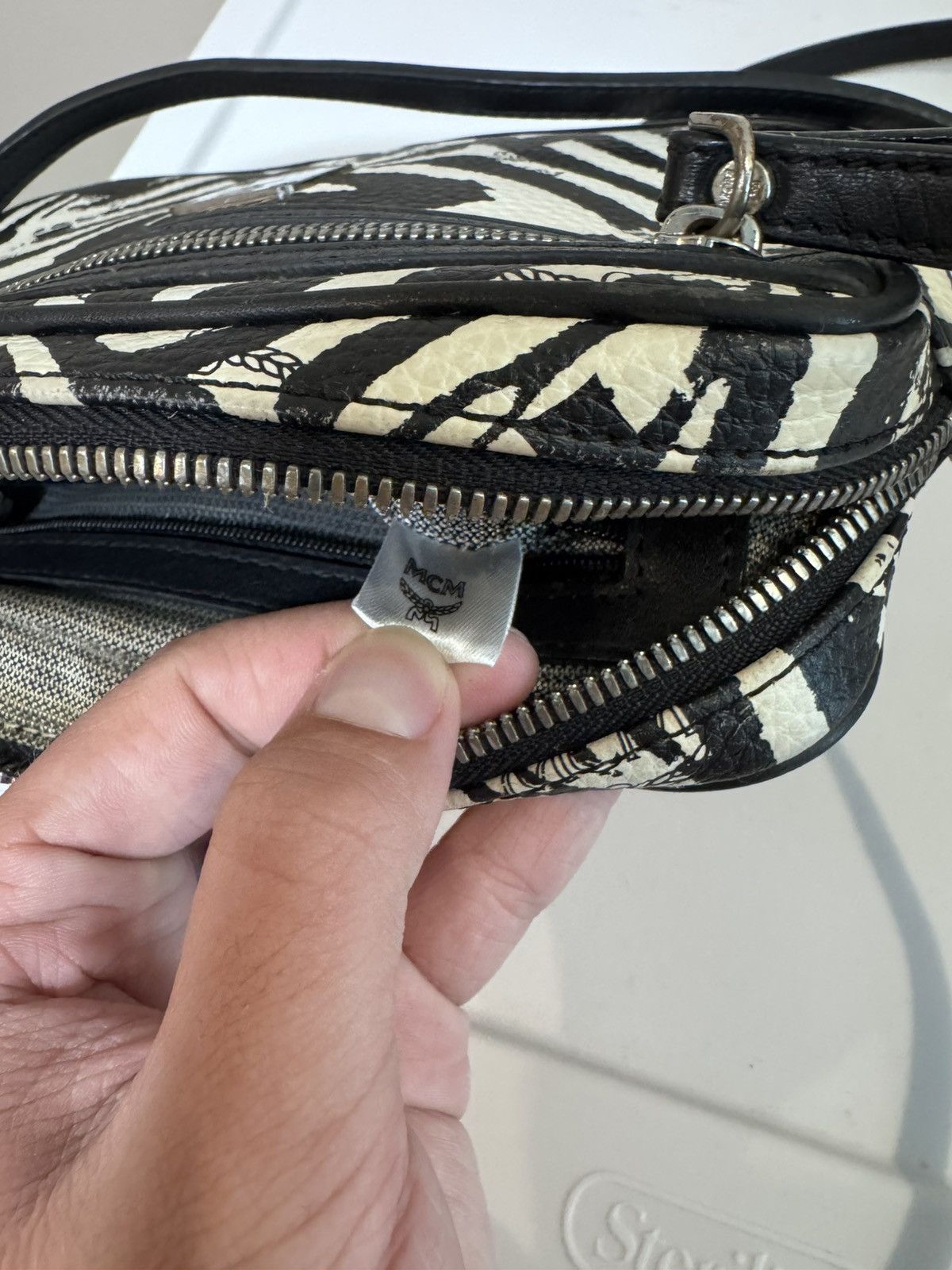 MCM Vintage zebra print MCM crossbody mini sidebag Size ONE SIZE - 6 Thumbnail