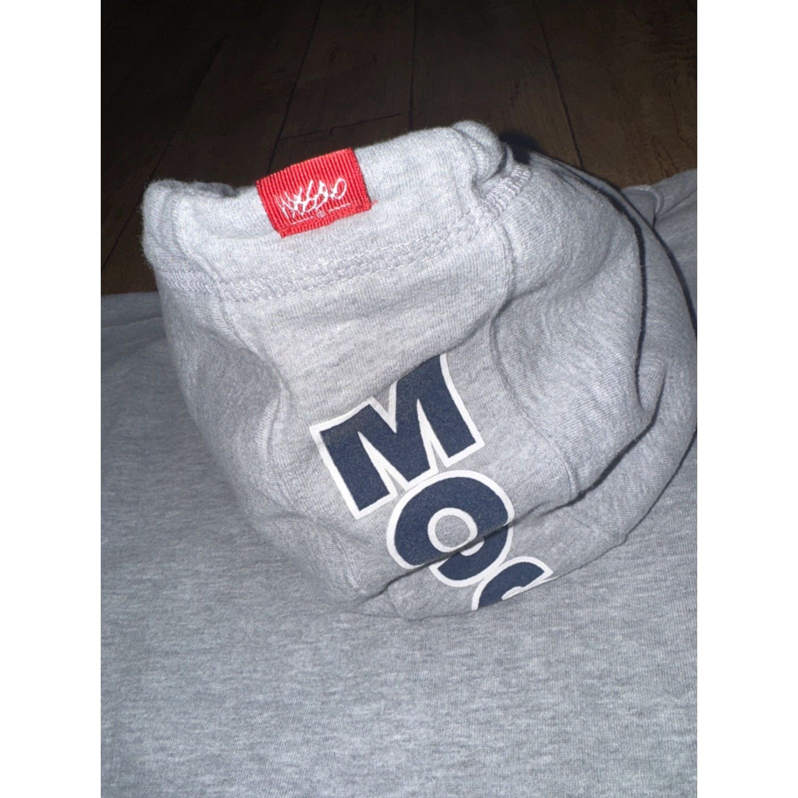 Mossimo VINTAGE Mossimo Hoodie Pullover Gray L Mens 90s Streetwear Graffiti Graphic Print Hooded Heavyweight Skater BMX Size US L / EU 52-54 / 3 - 6 Thumbnail