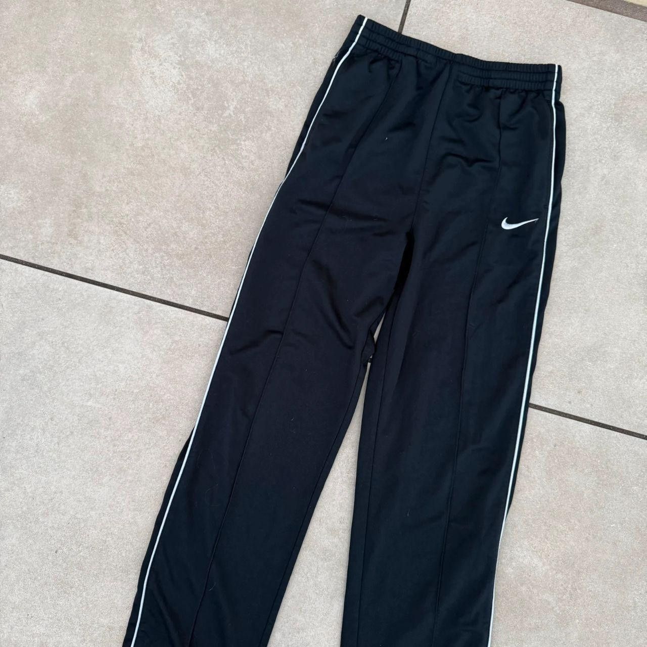 Nike Nike Trackpants Black Mini Swoosh Wide Leg Size US 32 / EU 48 - 3 Thumbnail