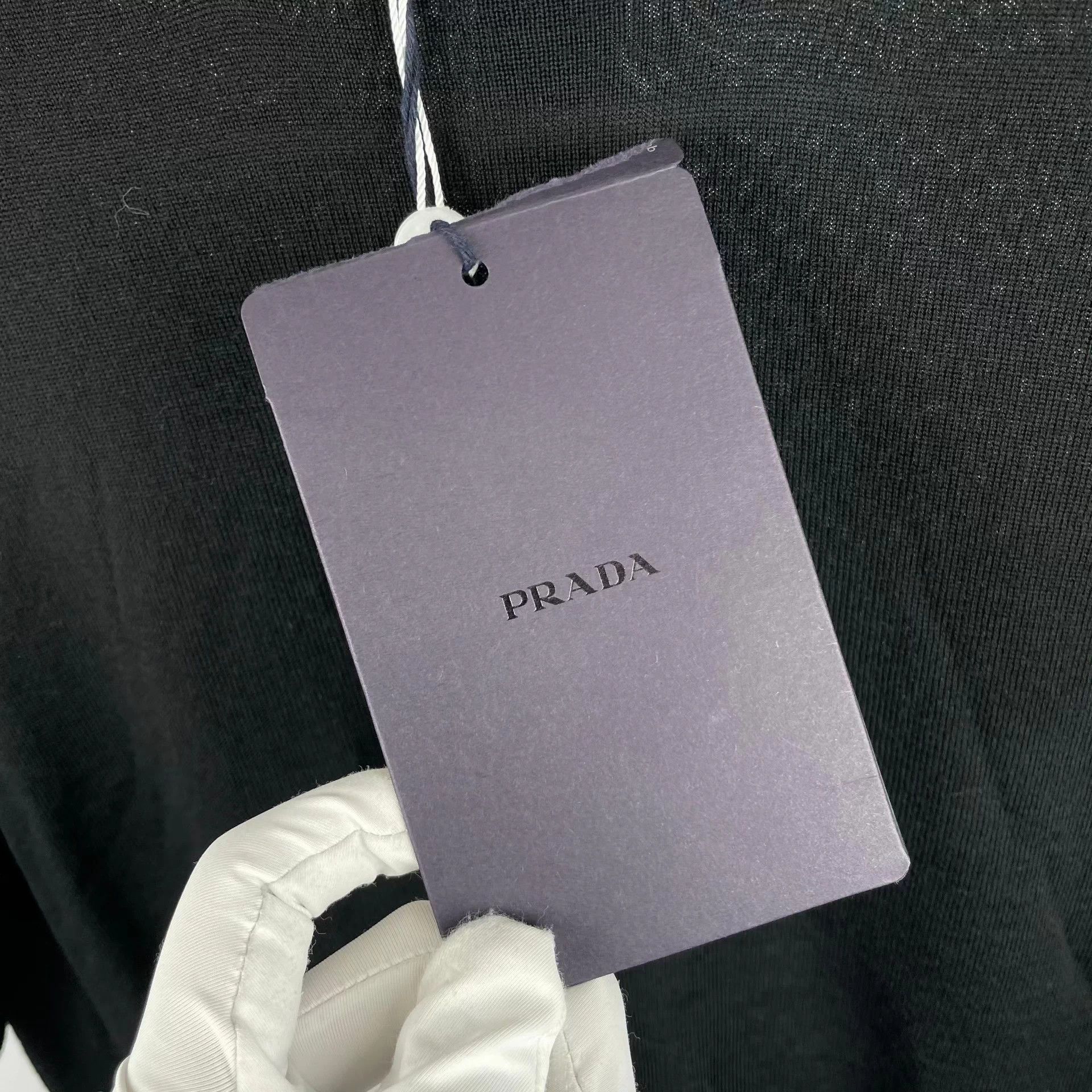 Prada Prada crewneck tee black 44 Size US S / EU 44-46 / 1 - 3 Thumbnail