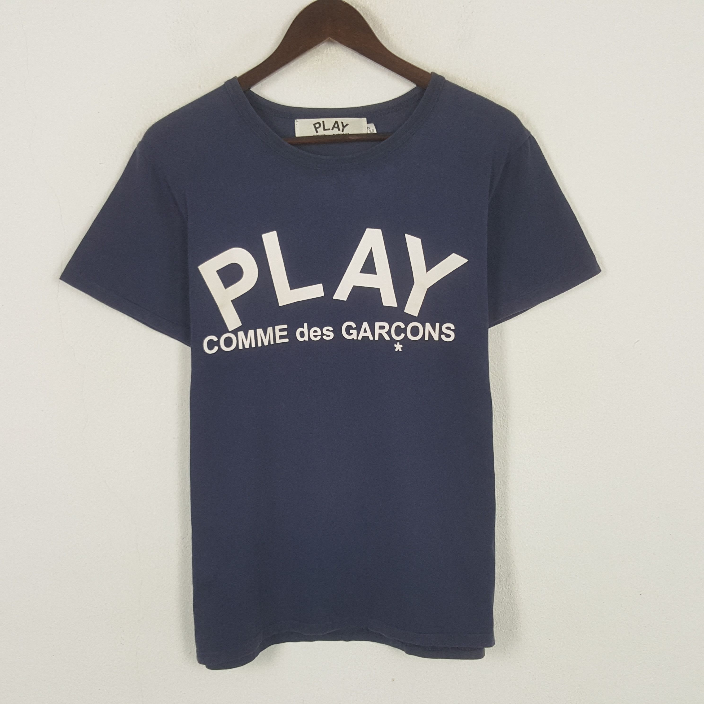 Comme des Garcons PLAY Vintage Comme des Garcons PLAY T-shirt Size US M / EU 48-50 / 2 - 1 Thumbnail