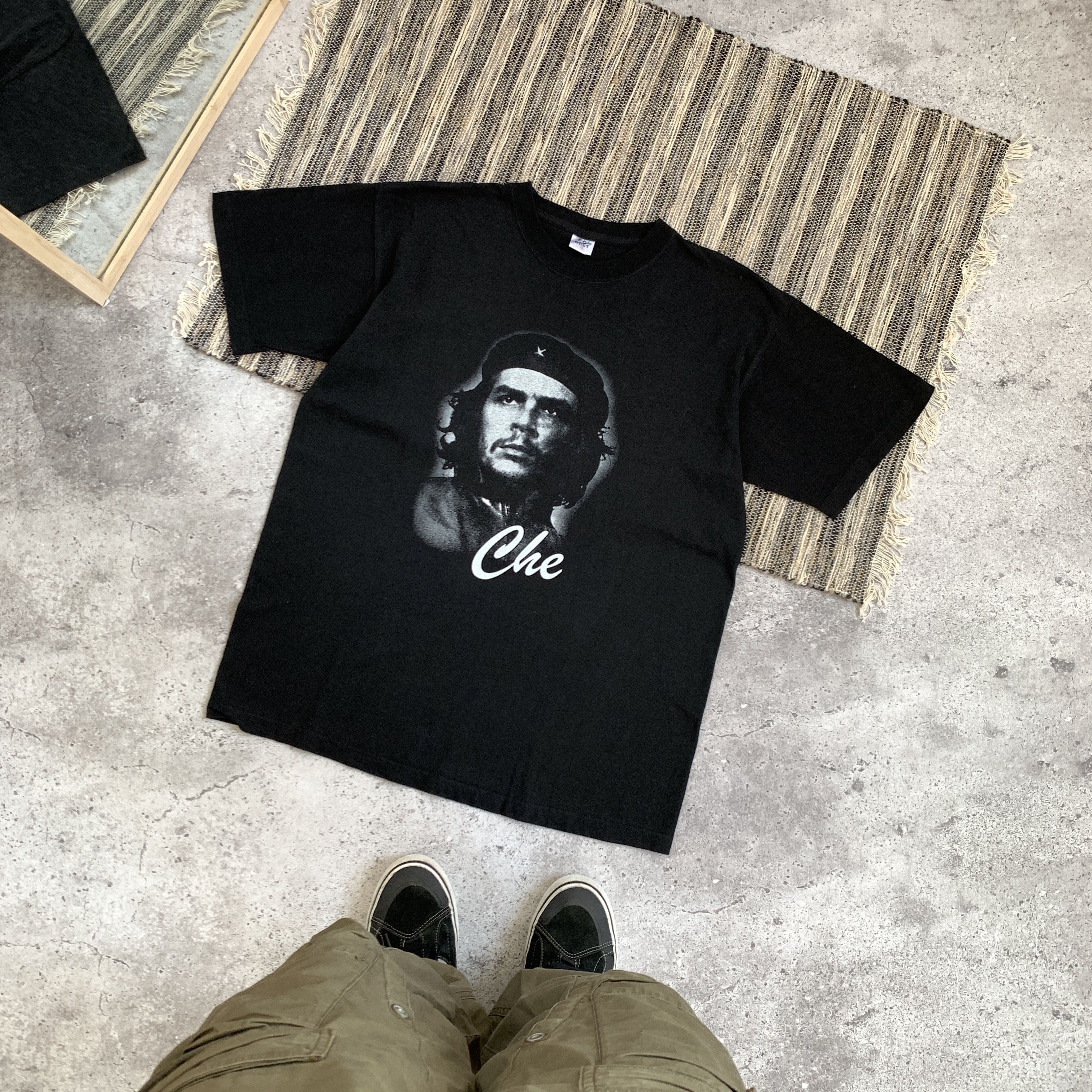 Vintage Vintage Che Guevara 90s Black Graphic Iconic Tee Shirt Size US XL / EU 56 / 4 - 1 Thumbnail