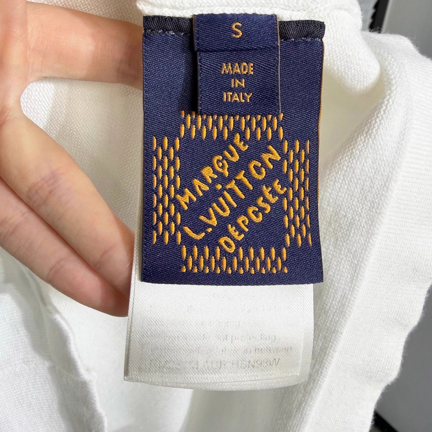 Louis Vuitton LV white knit short-sleeve leather embossed logo S Size US S / EU 44-46 / 1 - 4 Thumbnail
