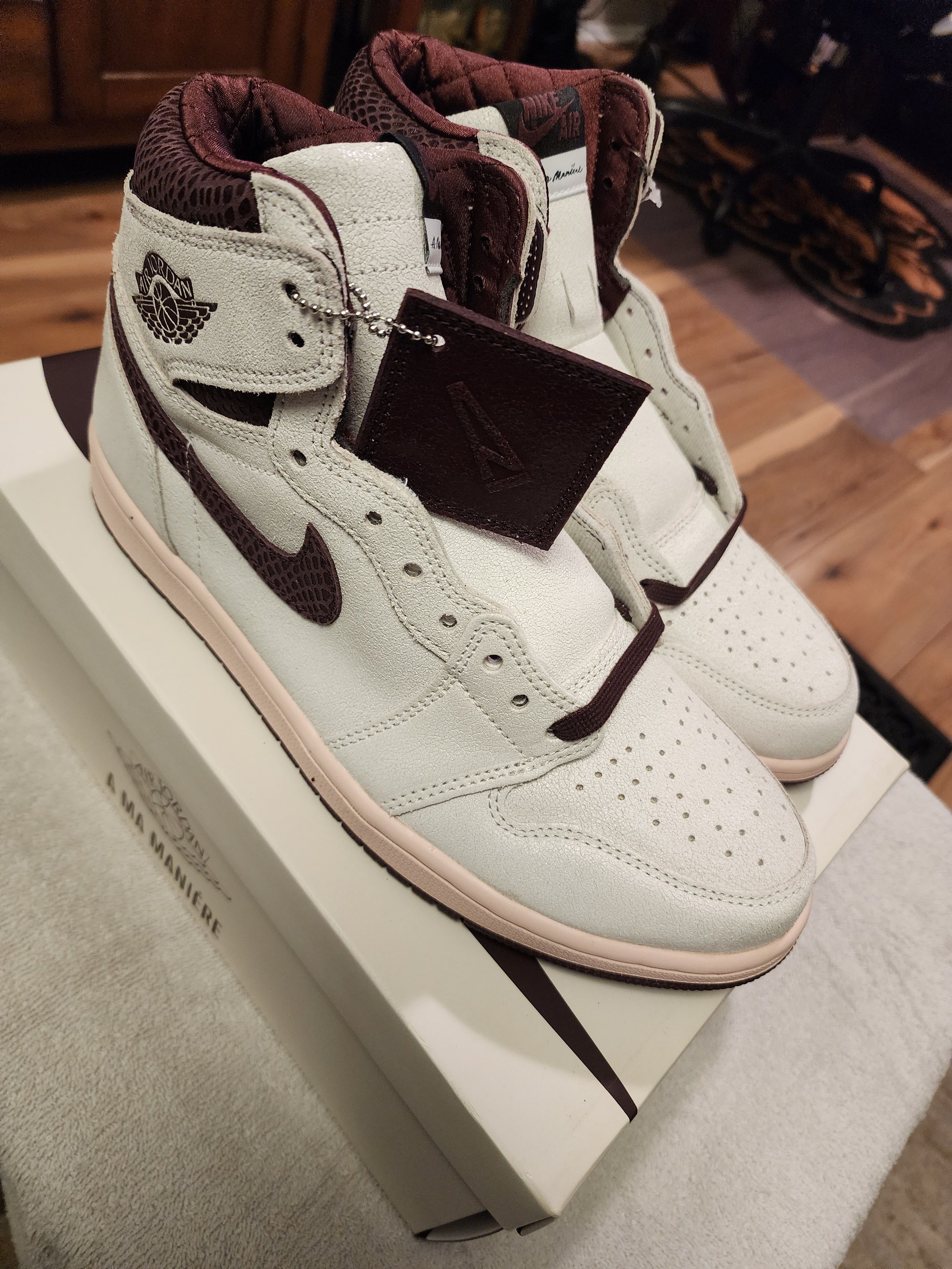 A Ma Maniere × Jordan Brand Jordan 1 Retro High OG A Ma Manière Size US 11 / EU 44 - 7 Thumbnail