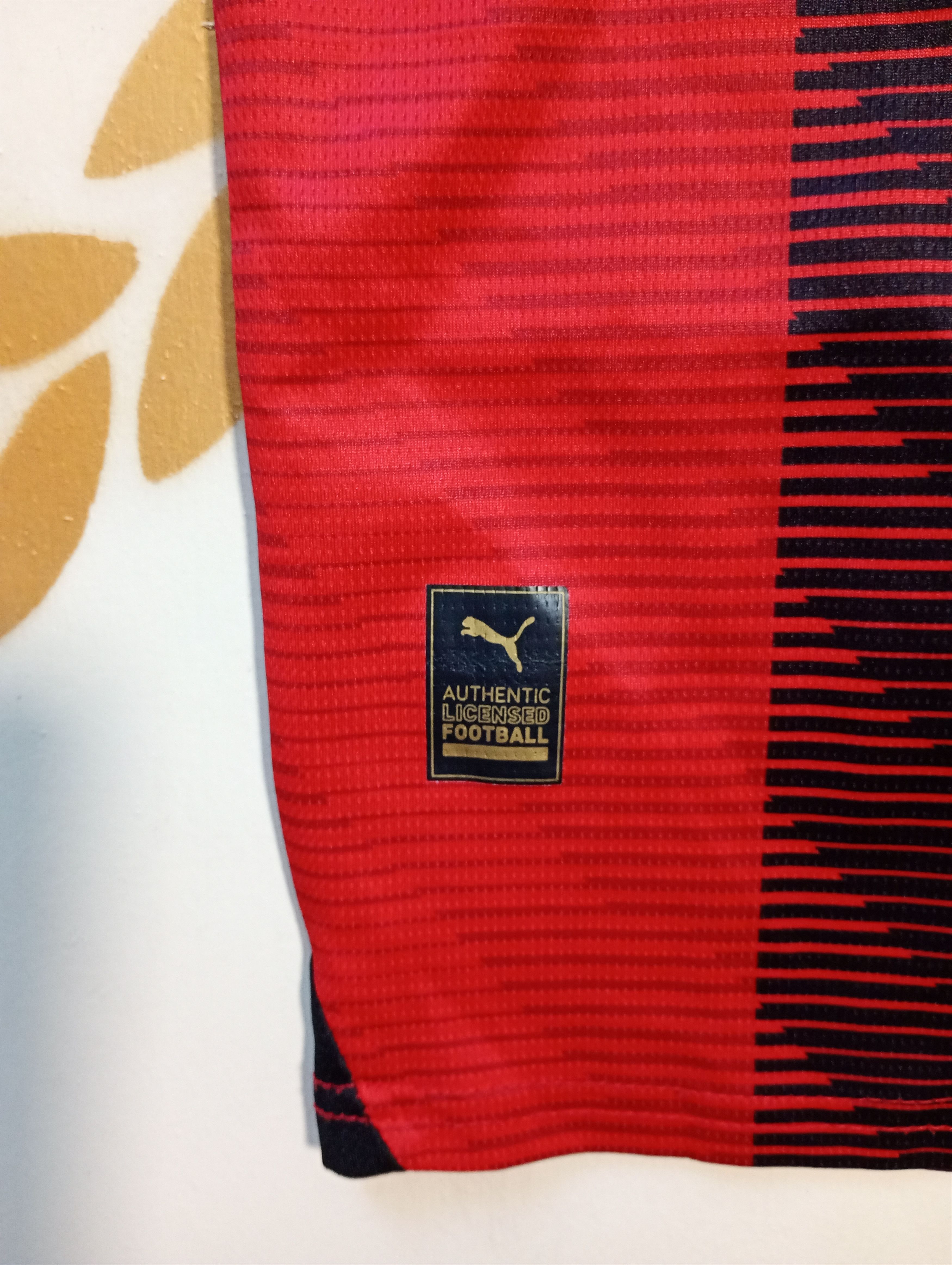 Puma Puma AC Milan Home Jersey #10 Rafa Leao 2023-2024 size 28 Size US S / EU 44-46 / 1 - 5 Thumbnail
