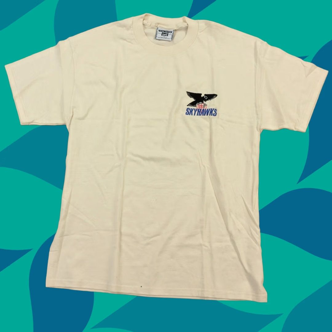Lee vtg 90s deadstock t-shirt XL Connecticut Skyhawks USBL basketball 90s USA Shirt Mens Off-White Cotton Crew Neck Graphic Tee Lee Size US XL / EU 56 / 4 - 1 Thumbnail