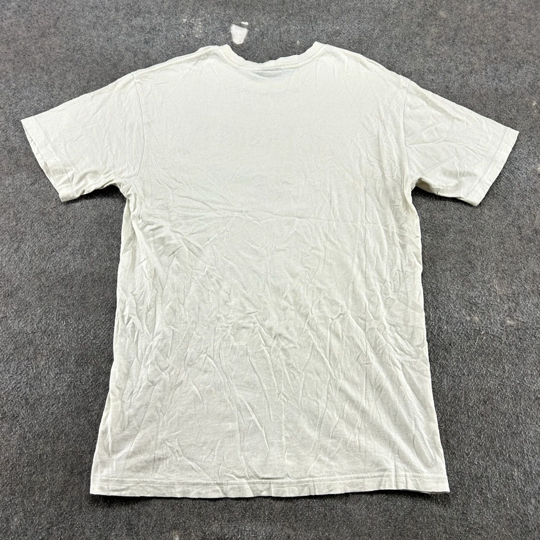 Filson Filson Shirt Mens L White Logo Band 90s USA Cotton Polyester T-Shirt Short Sleeve Crew Neck Men Regular Vintage: No (ignore) Size US L / EU 52-54 / 3 - 4 Thumbnail