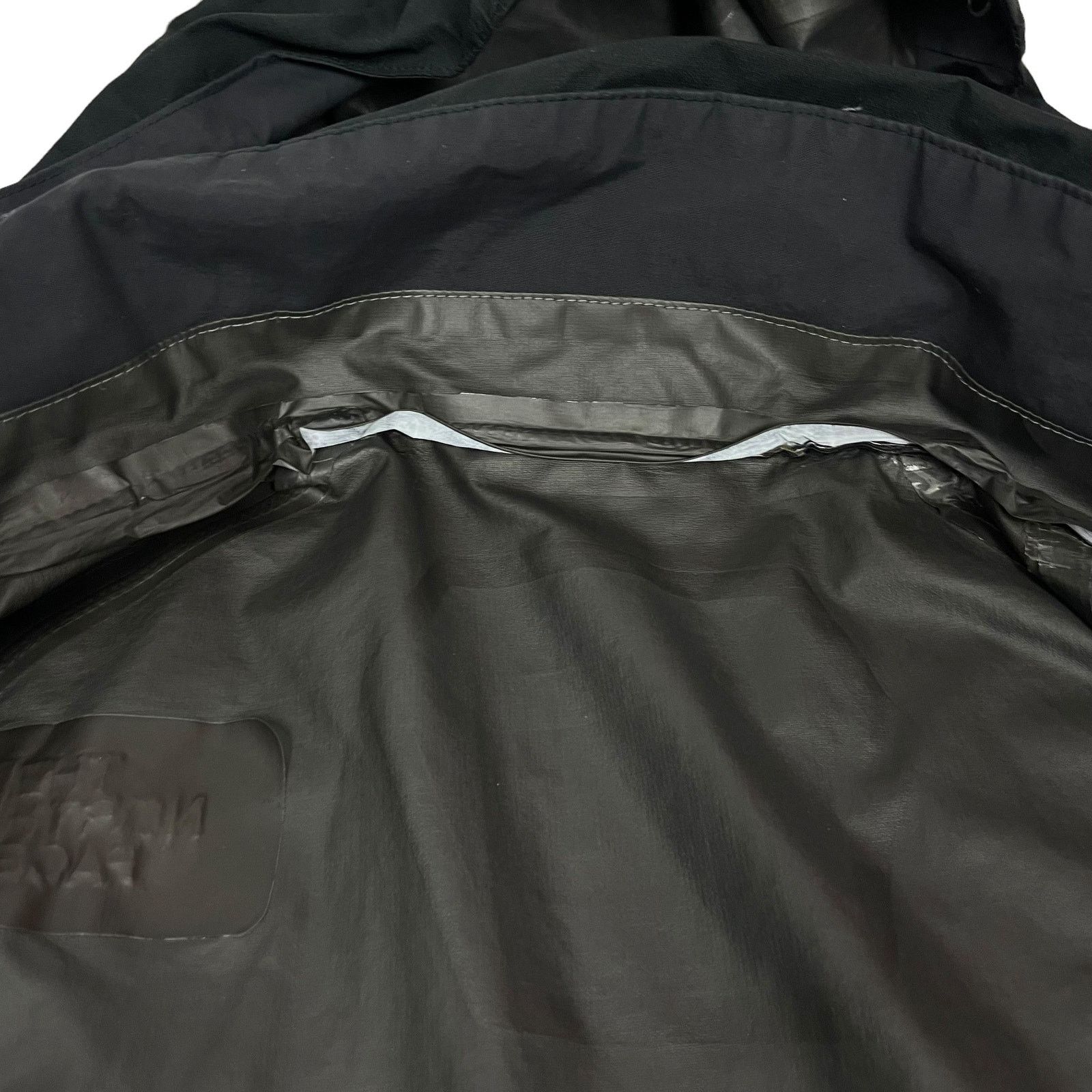 The North Face × Vintage The North Face Women's Gore-Tex Paclite Shell Rain Jacket L Size L / US 10 / IT 46 - 15 Thumbnail