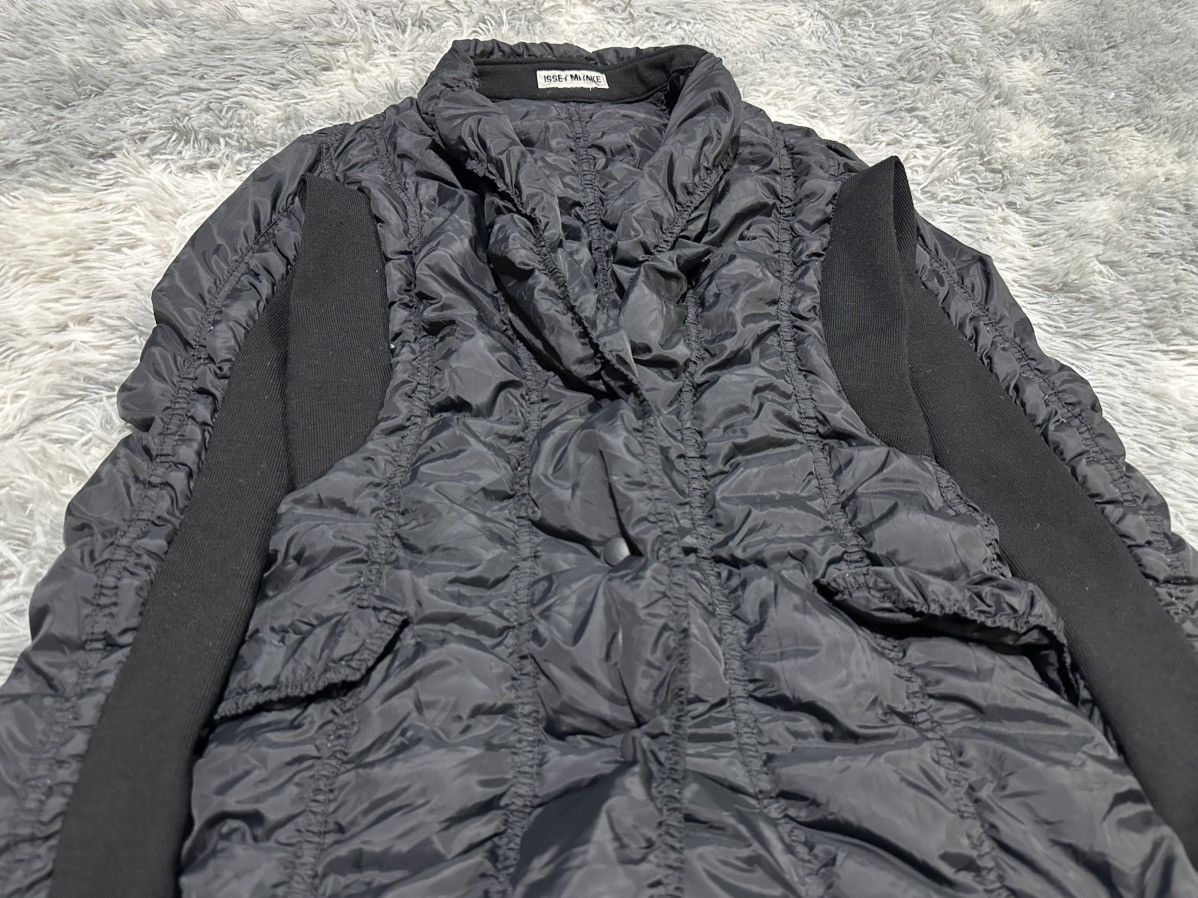 Issey Miyake 🔥Vintage 90s Issey Miyake Hybrid Shirring Puffer Down Jacket Size US M / EU 48-50 / 2 - 2 Thumbnail
