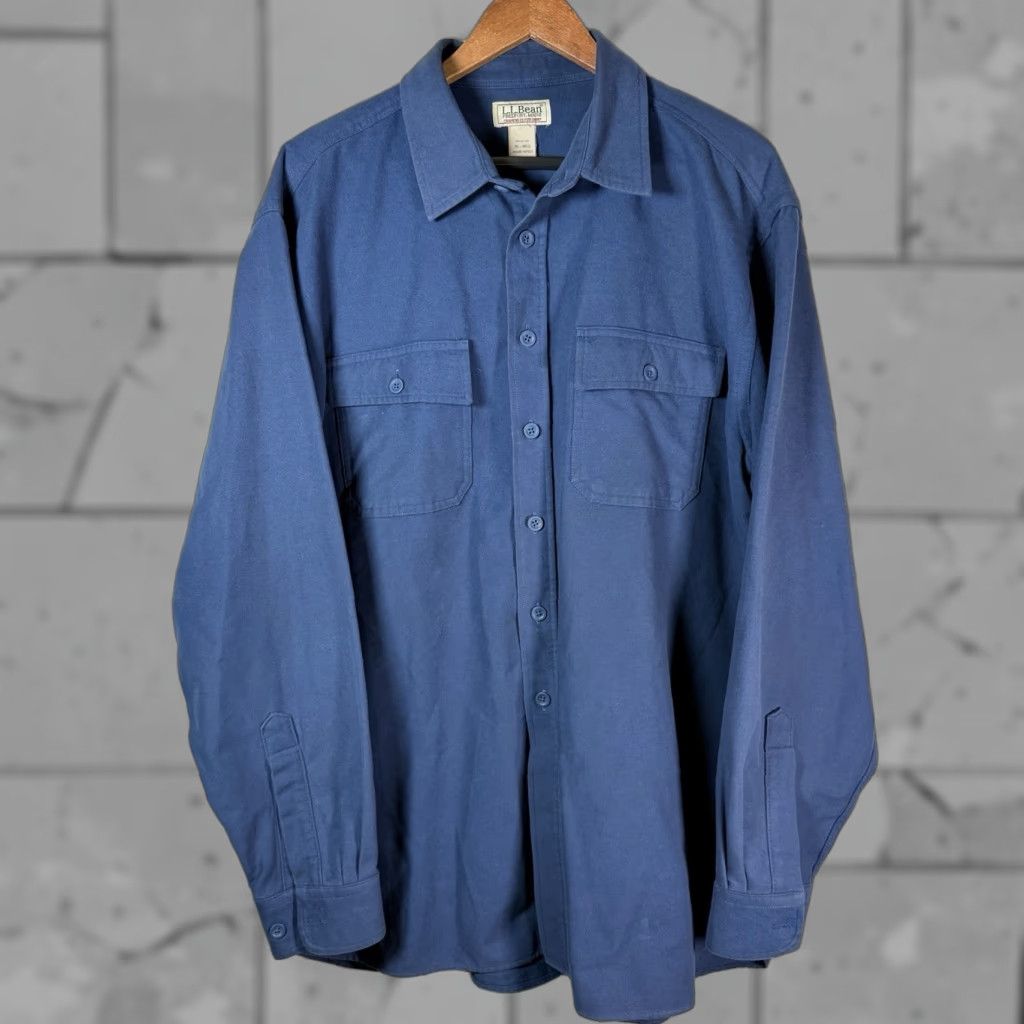 Vintage VINTAGE L.L.Bean Button-Down Shirt Men XL Blue Chambray 100% Cotton Long Sleeve Flannel Shirt Mens XL Size US XL / EU 56 / 4 - 1 Thumbnail