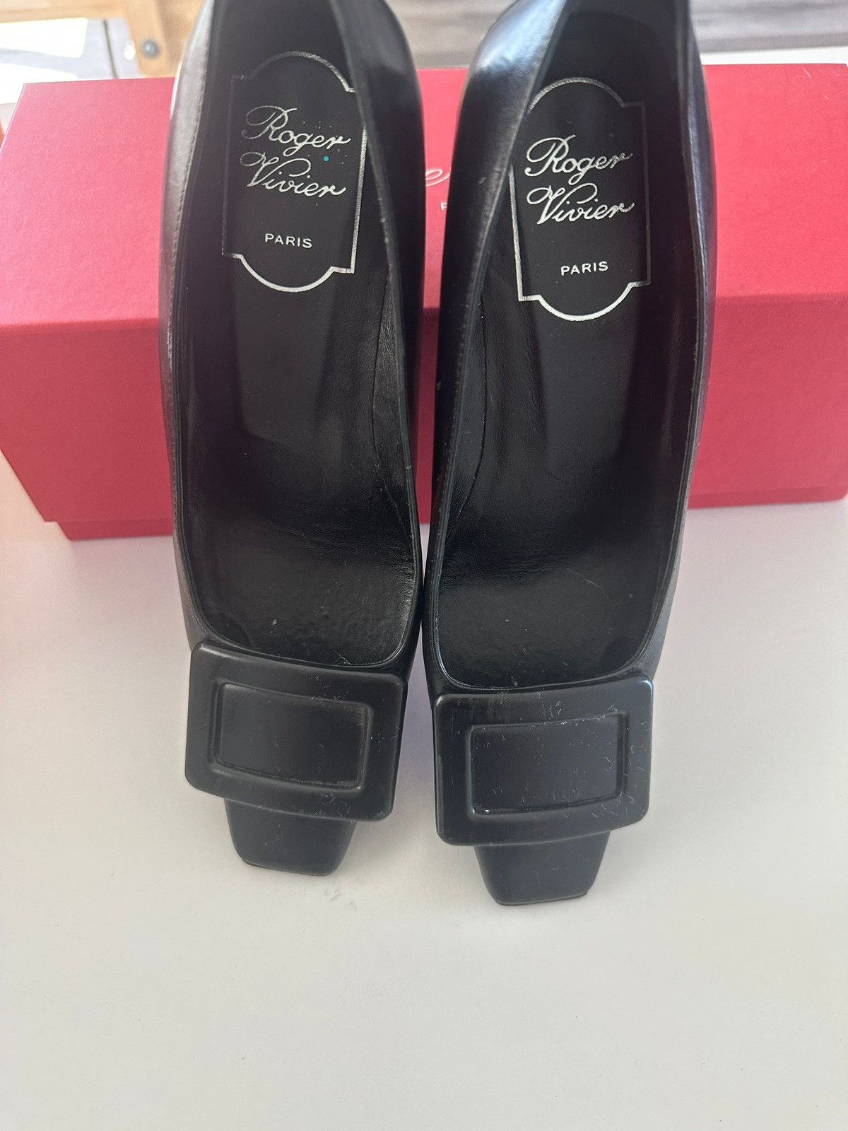 Roger Vivier Roger Vivier square toe shoes size 35B Size US 5 / IT 35 - 2 Thumbnail