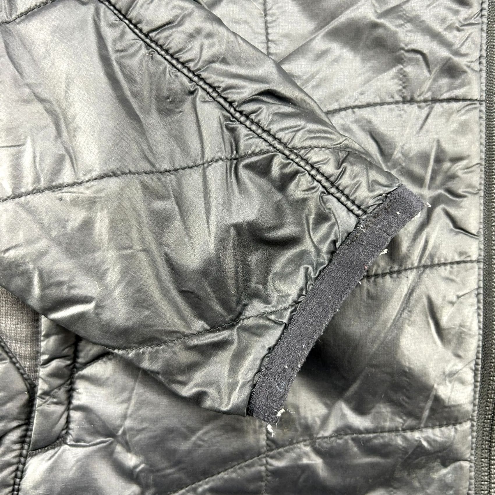 Mountain Hardwear VINTAGE Mountain Hardwear Jacket Womens M Black Puffer Full Zip Quilted Windbreaker Size M / US 6-8 / IT 42-44 - 5 Thumbnail