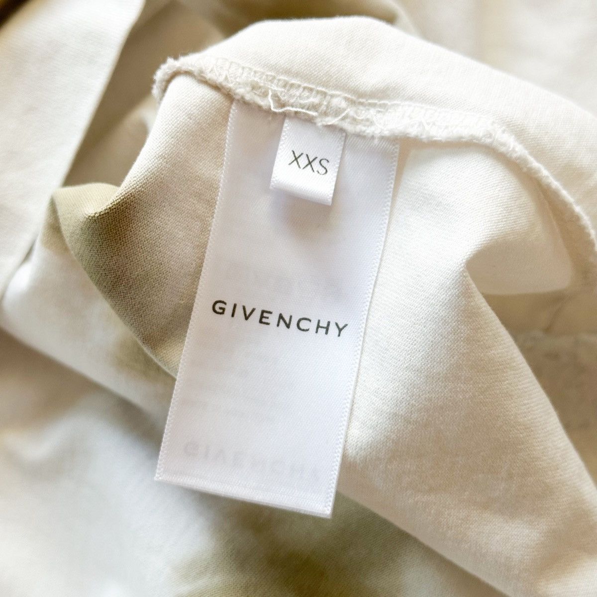 Givenchy Tie-dye Heart T-Shirt Size US L / EU 52-54 / 3 - 6 Thumbnail
